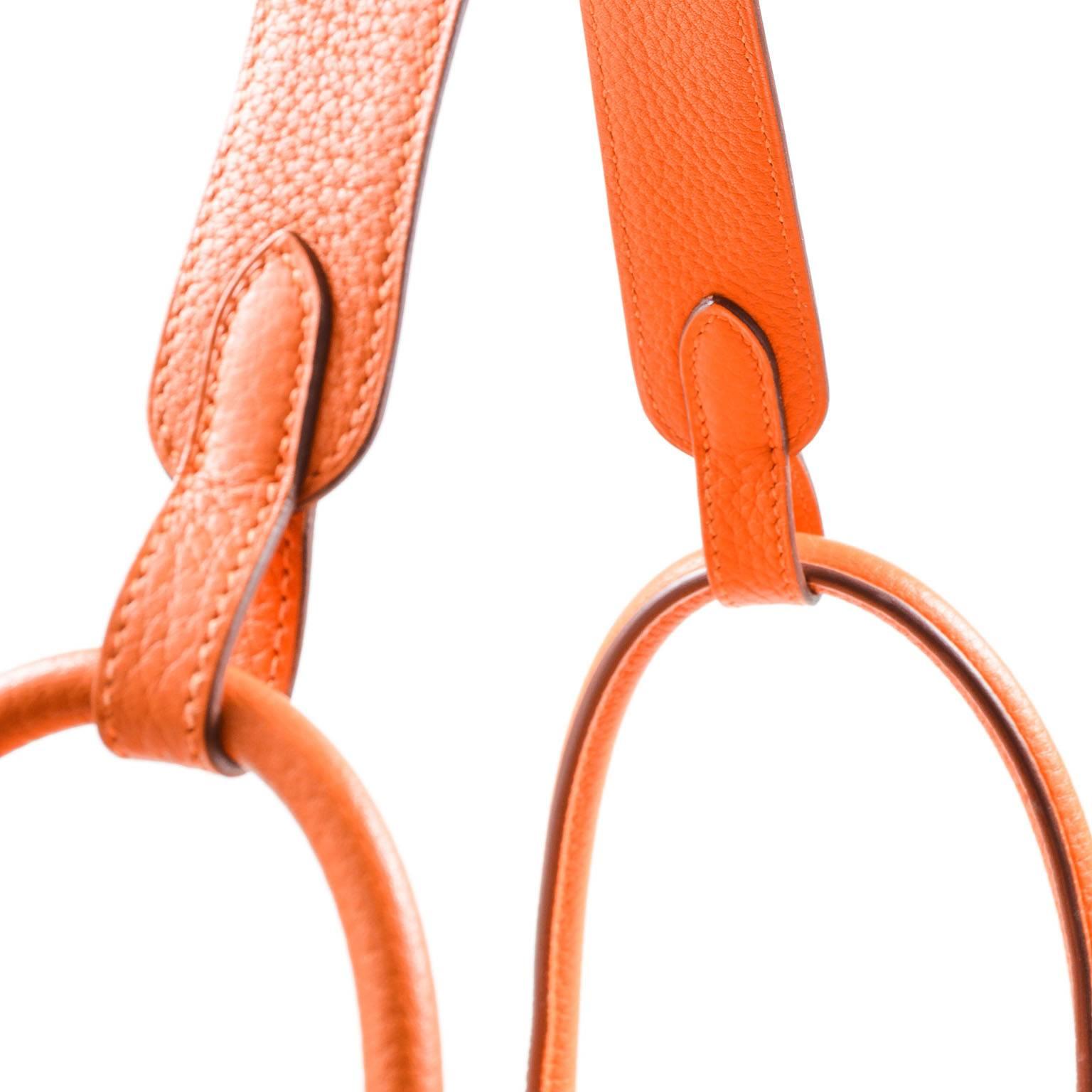 Hermes Fire Orange Taurillon Clemence Calfskin Leather 30cm Lindy Handbag For Sale 4