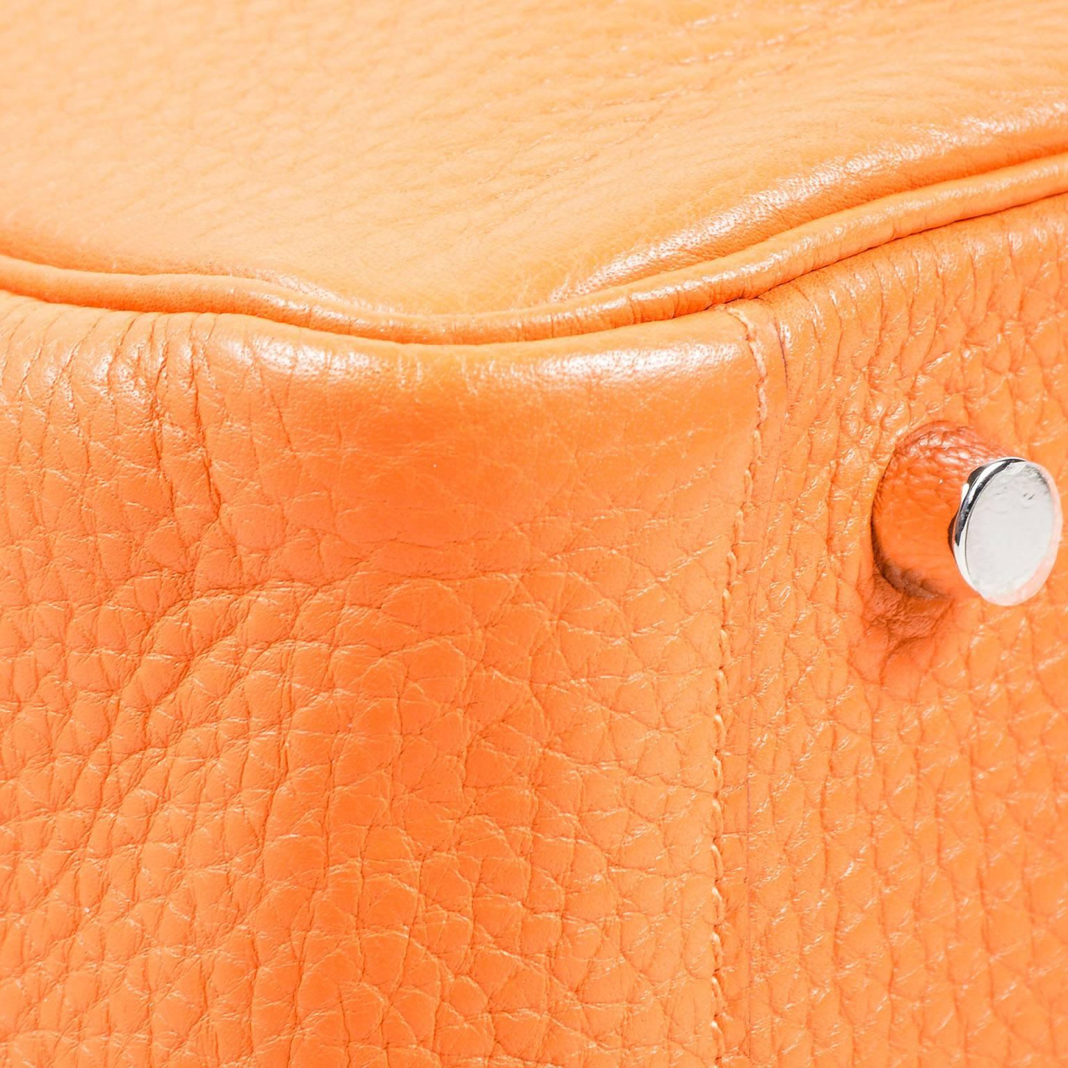 Women's Hermes Fire Orange Taurillon Clemence Calfskin Leather 30cm Lindy Handbag For Sale