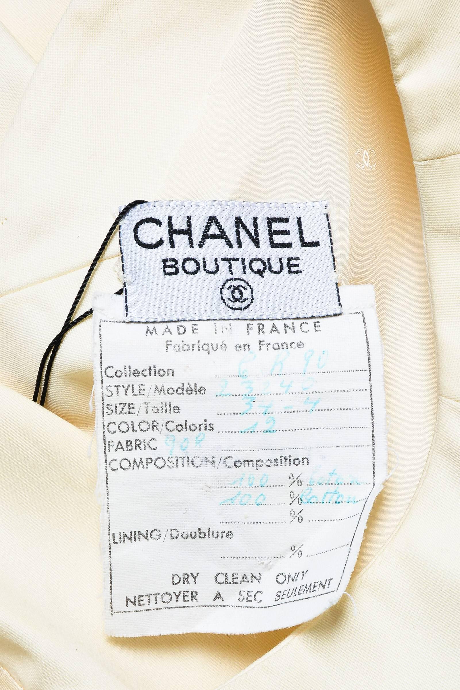 Vintage Chanel Cream Cotton Clover Button Short Sleeve Wrap Dress SZ 34 For Sale 1