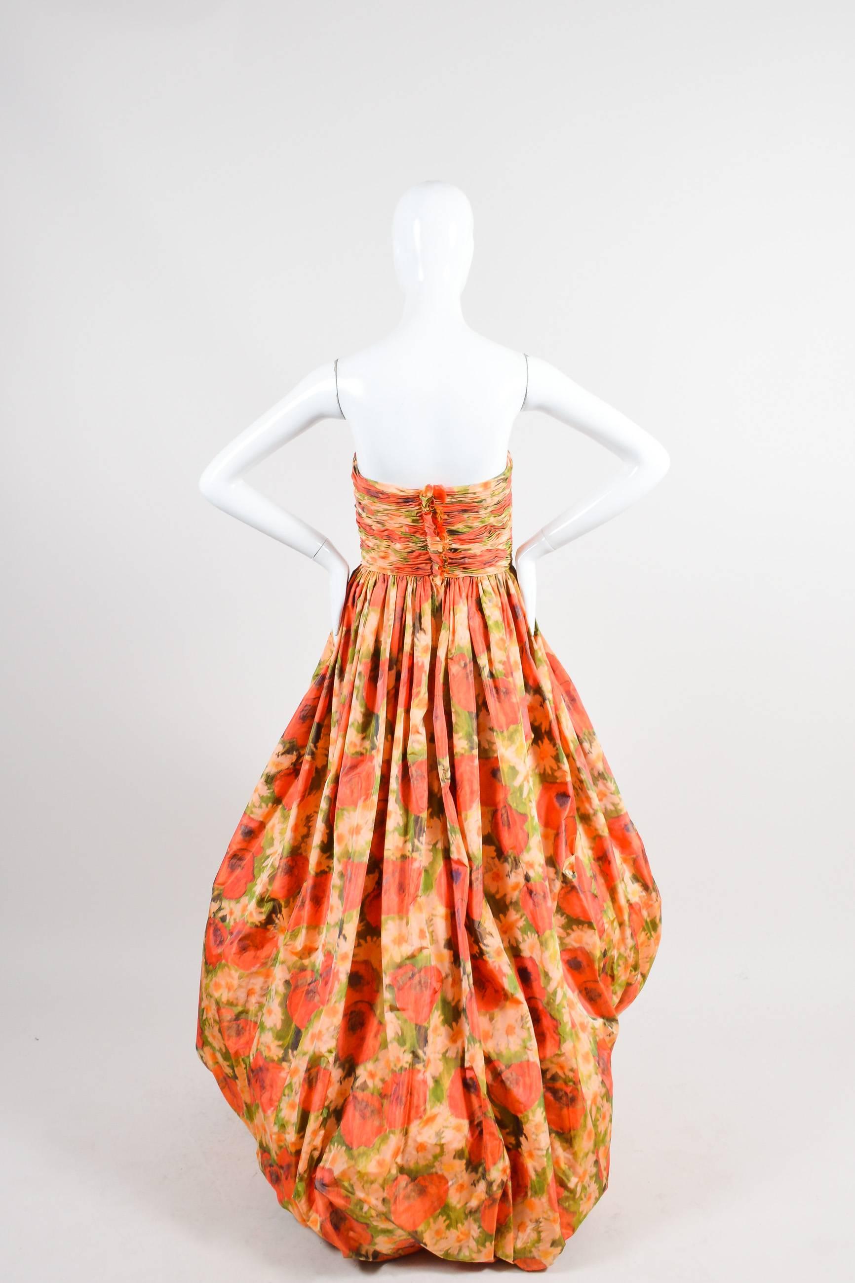 Oscar de la Renta Red Green Yellow Silk Floral Print Full Strapless Gown SZ 12 In Excellent Condition For Sale In Chicago, IL