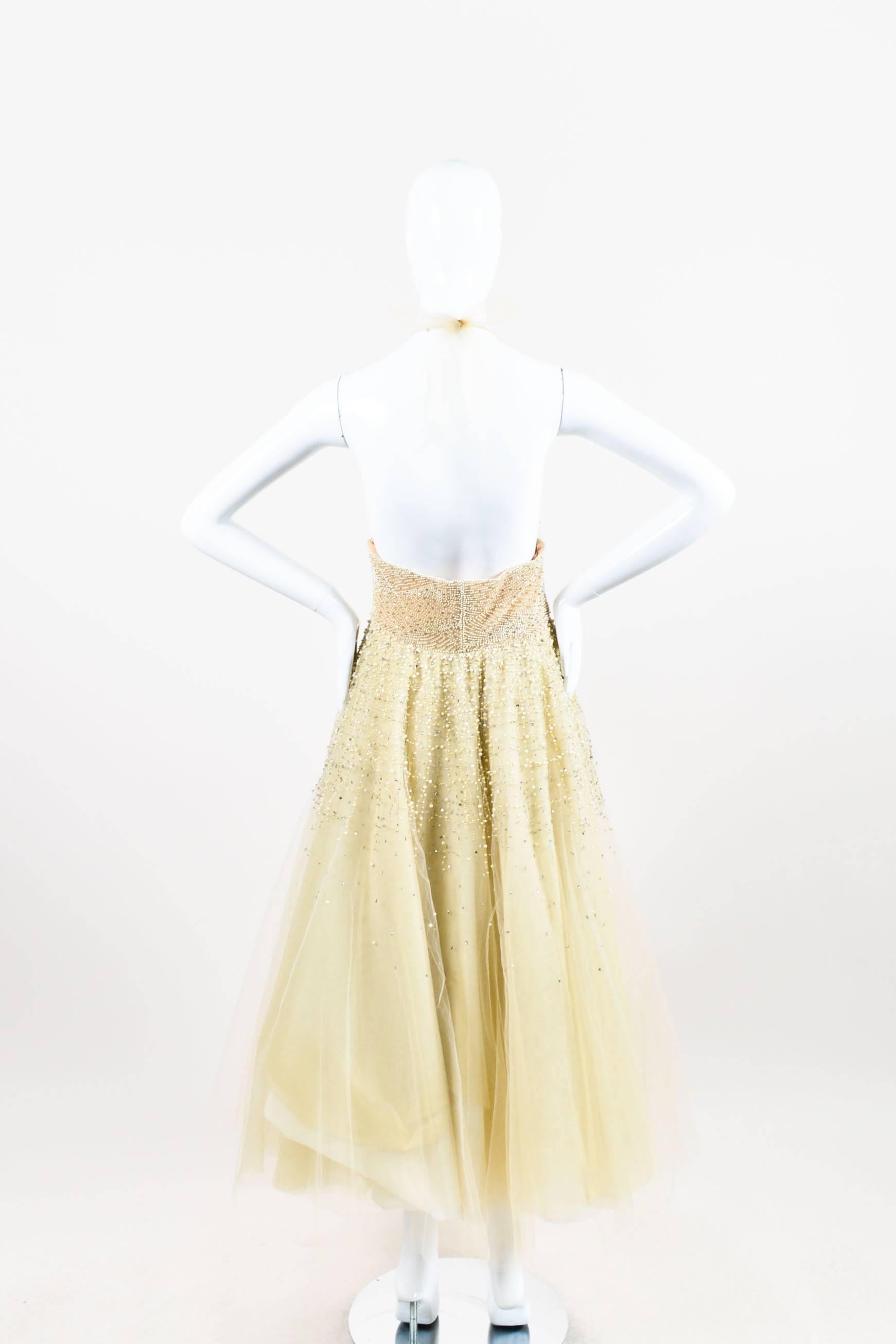 Oscar de la Renta Nude Yellow Tulle Pearl Beaded Halter Evening Gown SZ 6 In Good Condition For Sale In Chicago, IL
