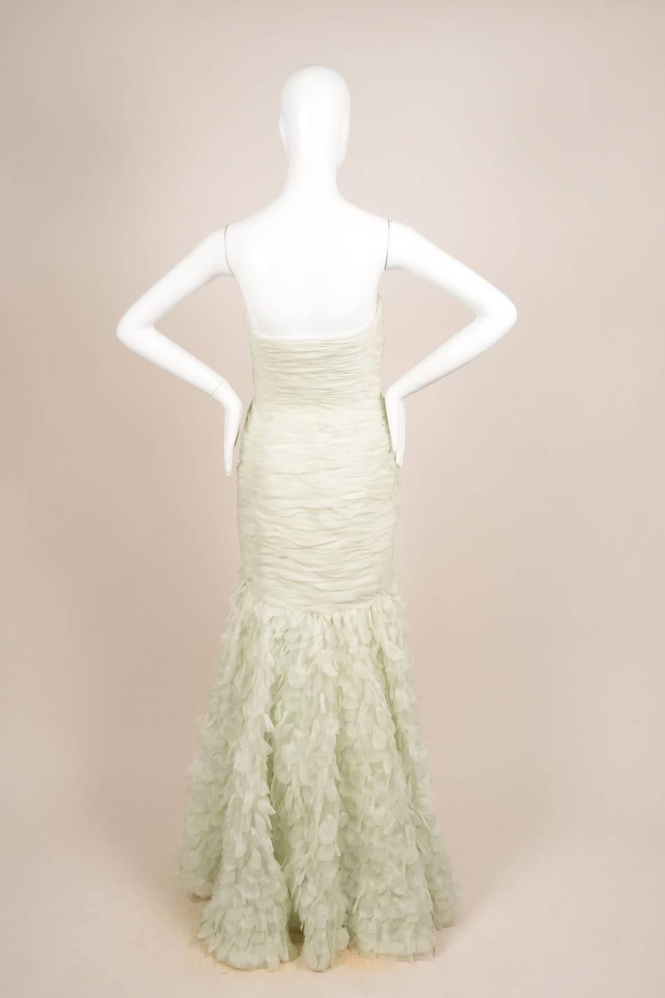 Oscar de la Renta Mint Green Silk Paillette Ruched Strapless Gown SZ 6 In Excellent Condition For Sale In Chicago, IL