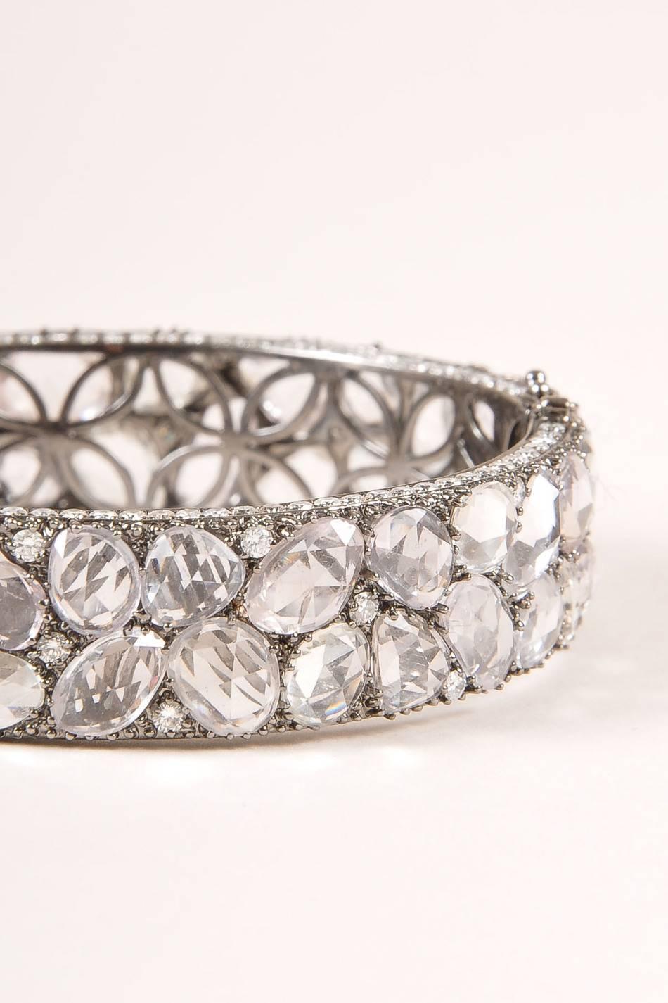 Women's Lorraine Schwartz Sapphire Diamond Gold Hinged Bracelet For Sale