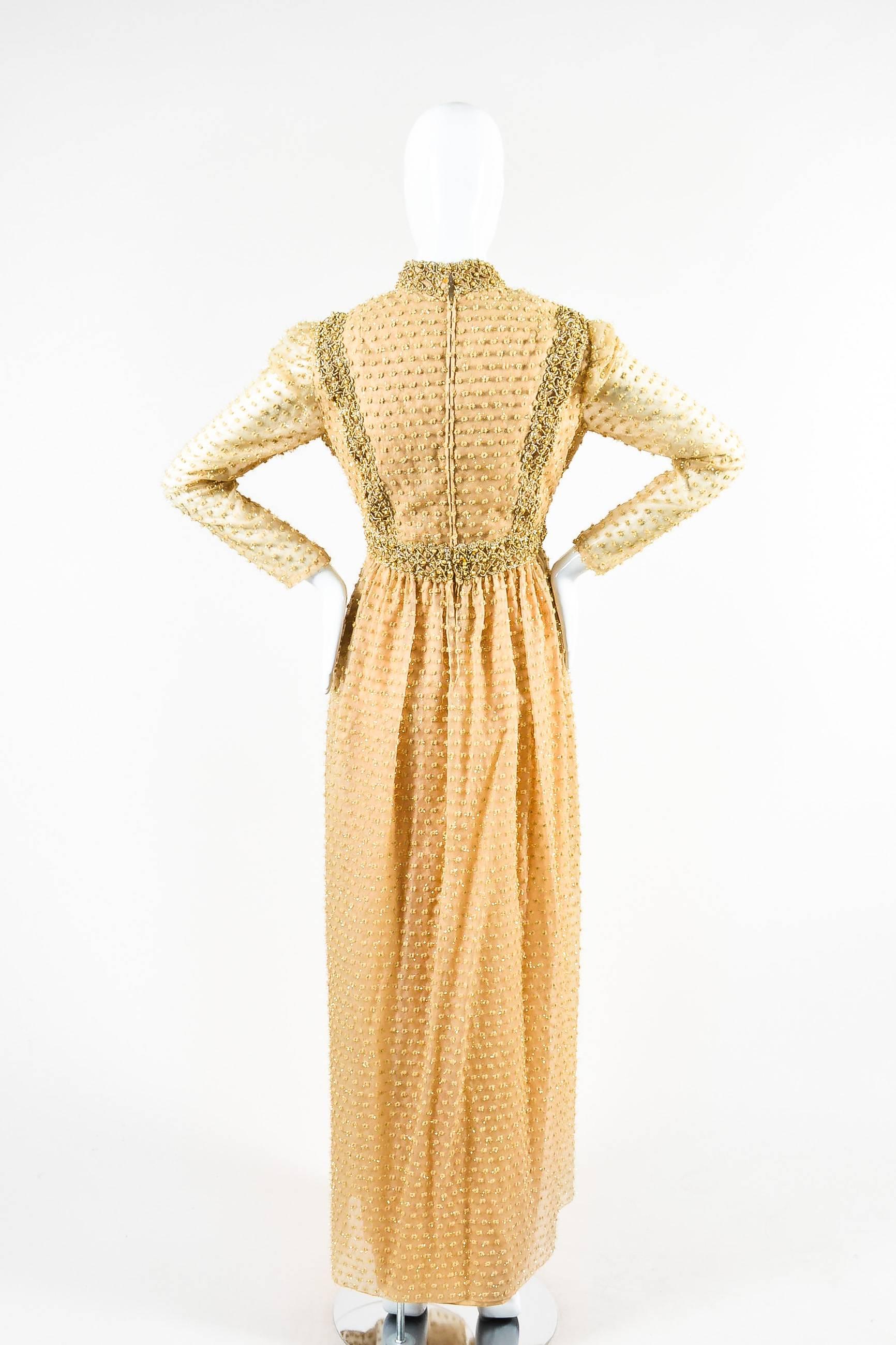 Vintage Oscar de la Renta Boutique Beige & Metallic Gold Crepe Embellished Gown In Excellent Condition For Sale In Chicago, IL