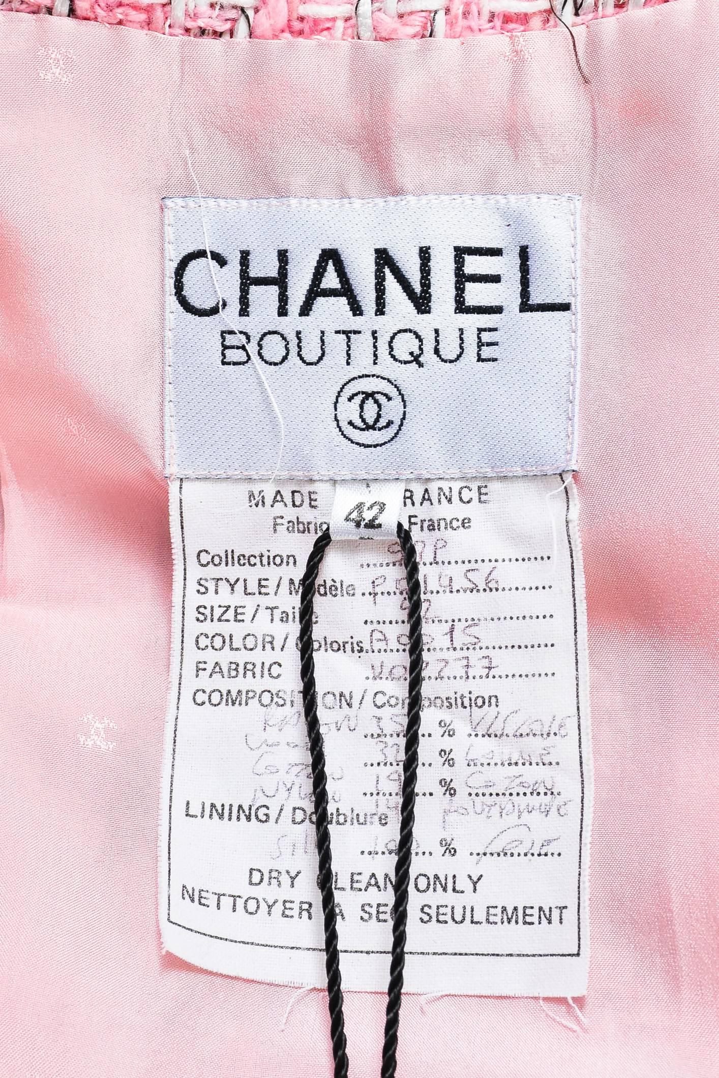 Women's Vintage Chanel Boutique 93P Pink & White Tweed Camellia Pinned Jacket SZ 42 For Sale