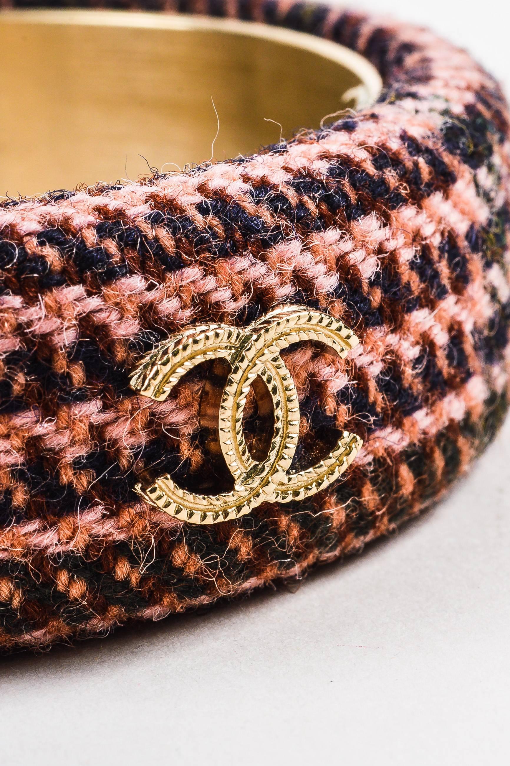 Chanel Fall Collection Pink Brown Tweed Gold Tone 'CC' Bangle Bracelet SZ M In Excellent Condition For Sale In Chicago, IL