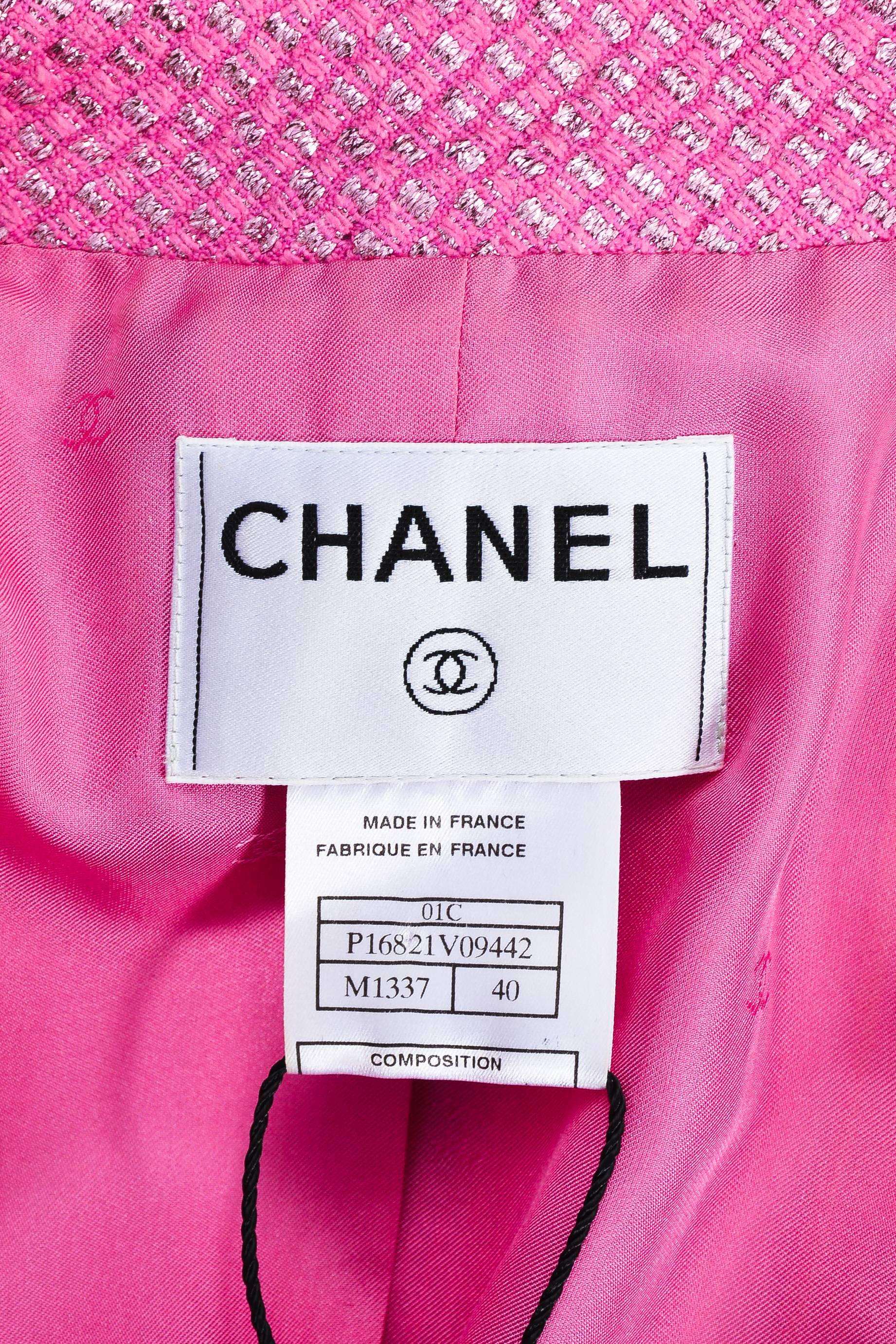 Women's Chanel Bubblegum Metallic Pink Collared LS Buttoned Jacket SZ 40 For Sale