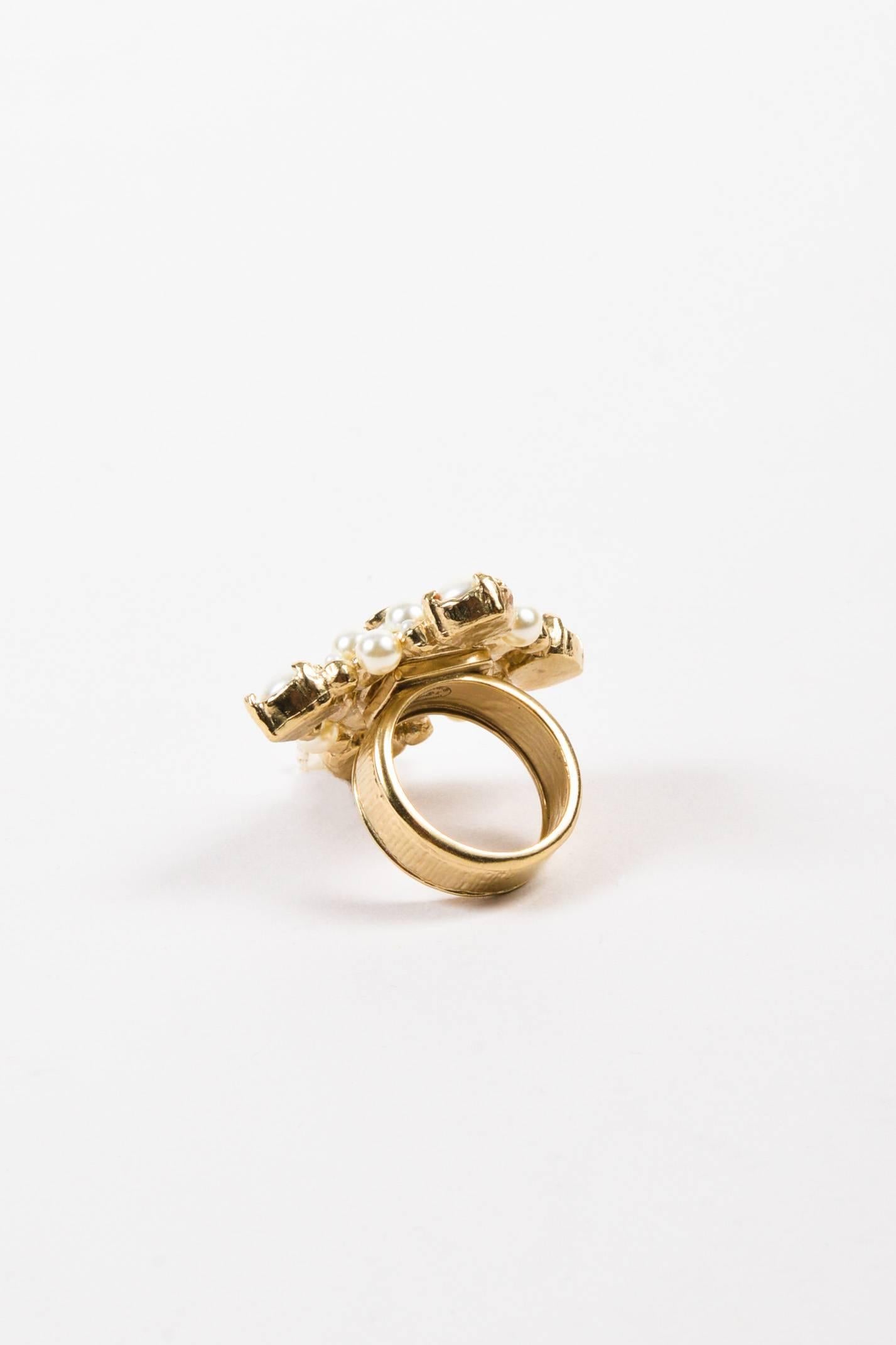 Chanel 2014 Gold Tone Faux Pearl 'CC' Logo Diamond Shaped Cocktail Ring SZ 6 In Excellent Condition For Sale In Chicago, IL