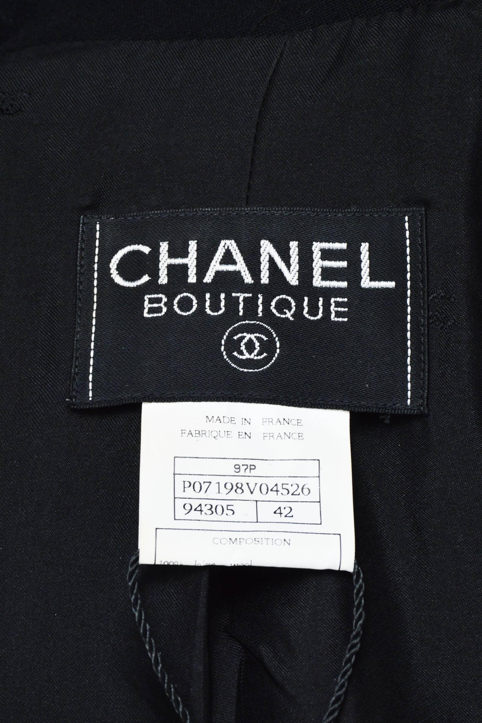 Chanel Boutique 1997 Spring Collection Black Wool LS Blazer Jacket Size 42 For Sale 1