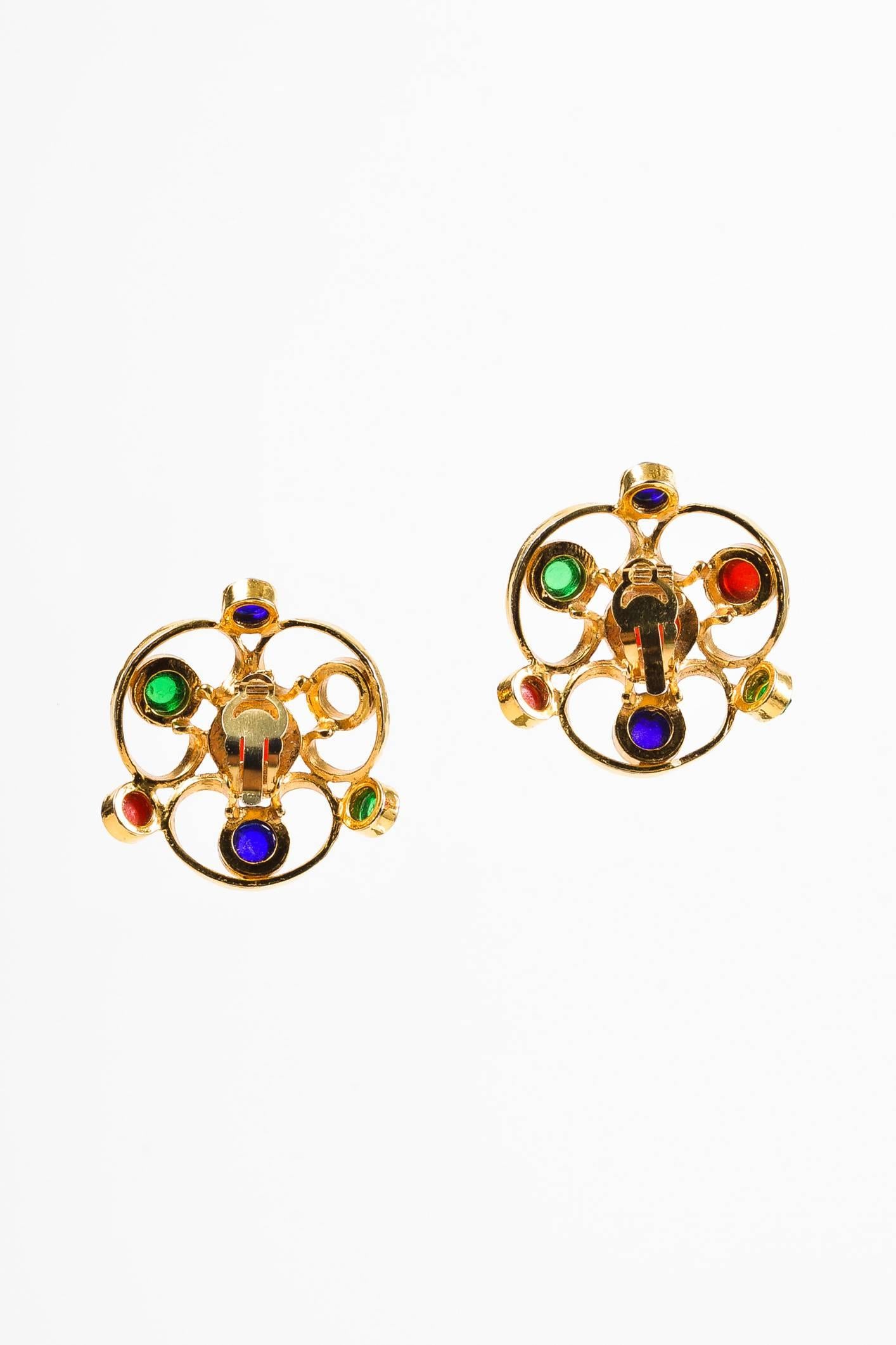 Vintage Chanel Blue Red & Gold Tone Gripoix Glass Stone Clip On Earrings In Good Condition For Sale In Chicago, IL