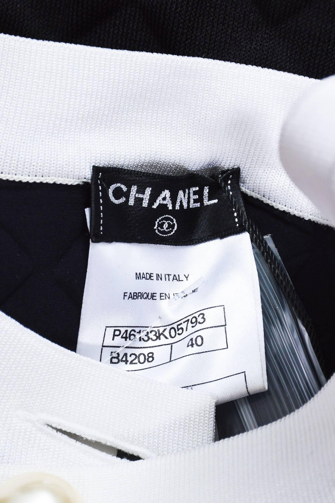 Chanel New With Tag $4245 Black White Textured Faux Pearl Button LS Jacket SZ 40 For Sale 1