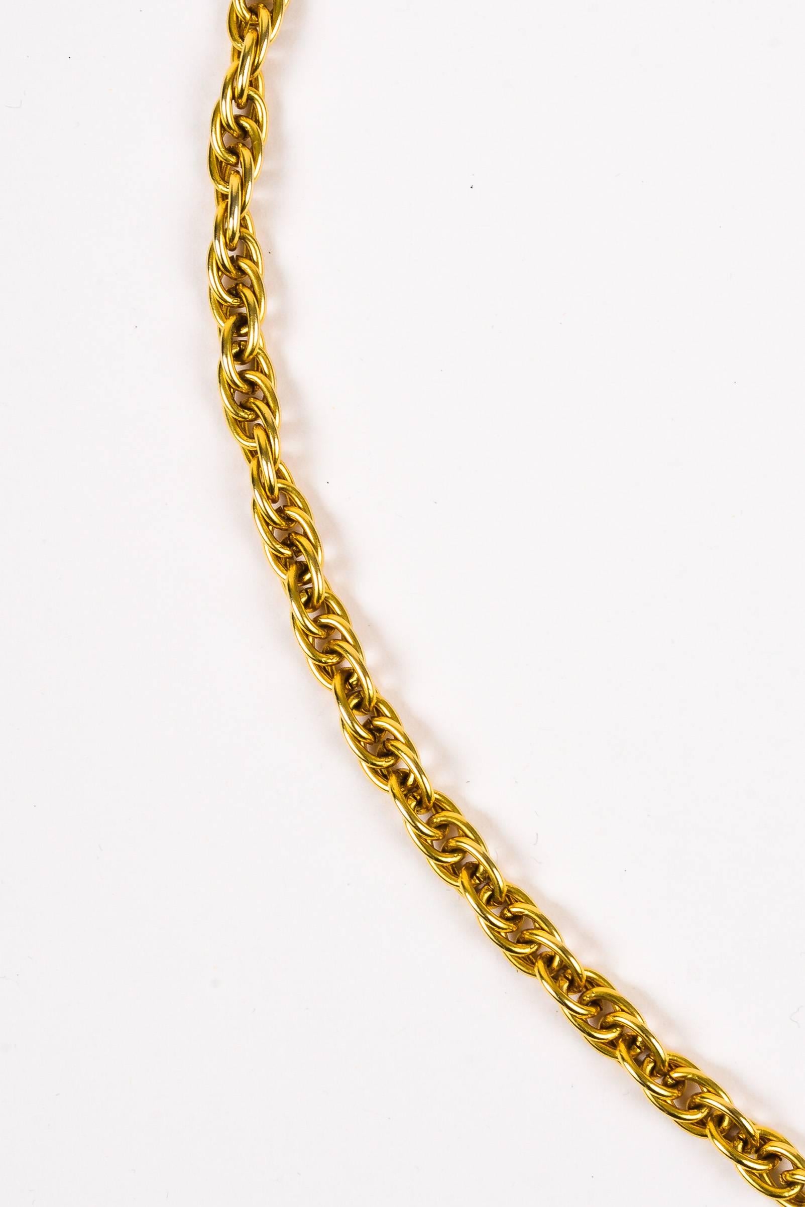 Vintage Chanel Gold Tone 'CC' Oval Station Single Strand Chain Necklace In Good Condition For Sale In Chicago, IL