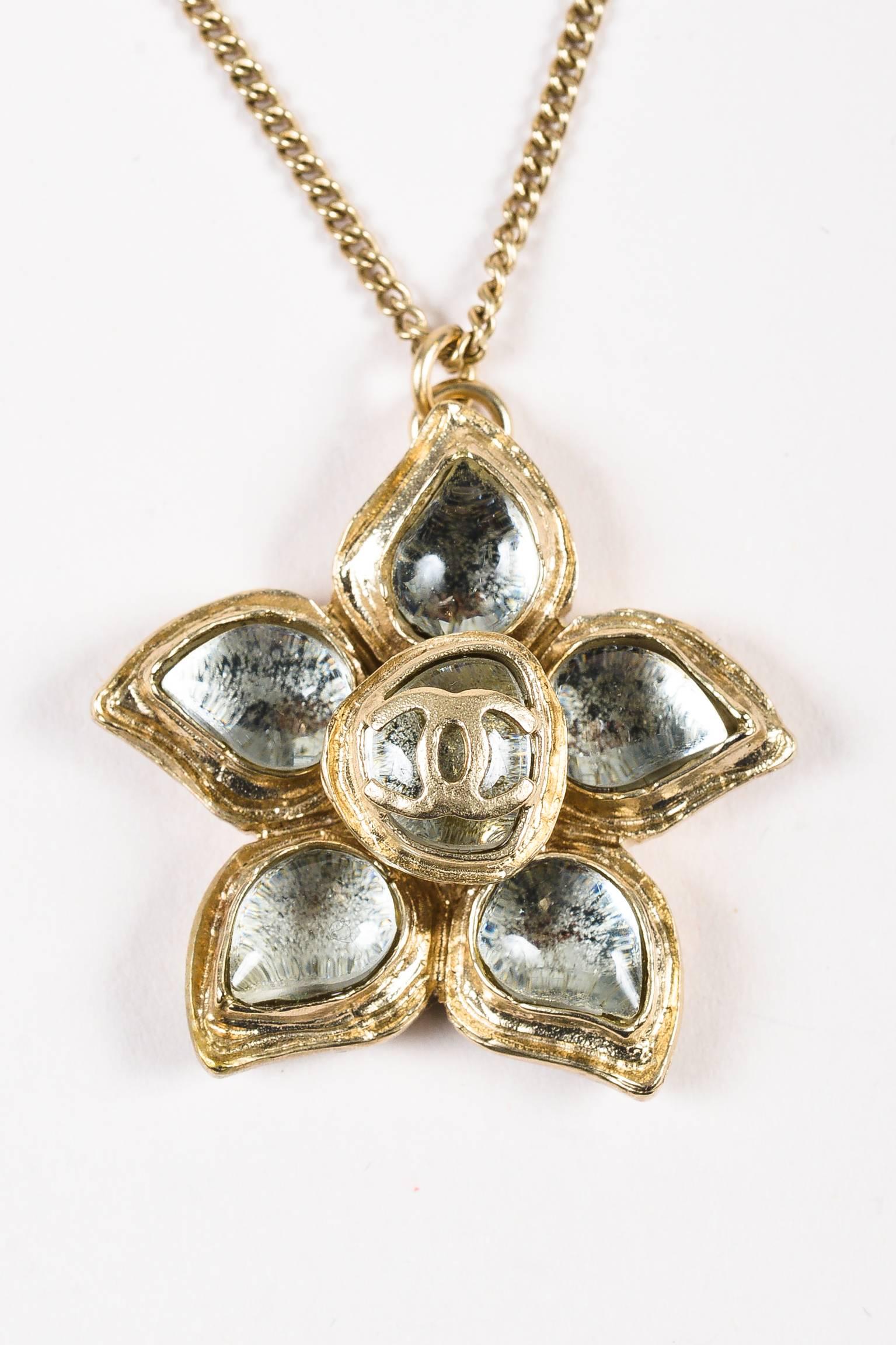 Chanel 12A Gold Tone Curb Chain Gripoix Camellia Flower 'CC' Pendant Necklace In Good Condition For Sale In Chicago, IL