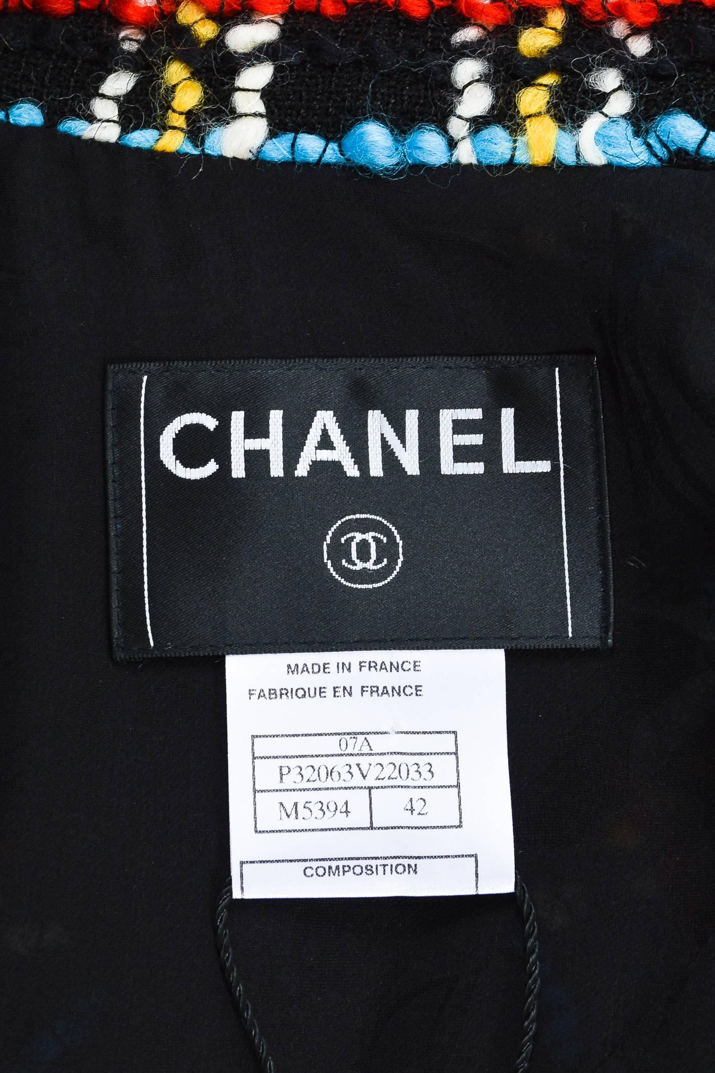  ﻿Chanel 07A Black Multicolor Wool Tweed Embellished Bead Trim LS Coat Size 42 For Sale 1