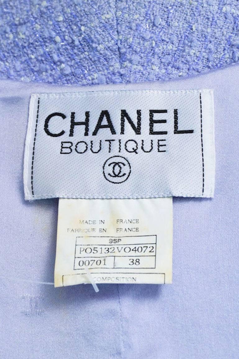 Chanel Boutique 95P Periwinkle Metallic Tweed Sequin Trim SS Skirt Suit Size 38 For Sale 2