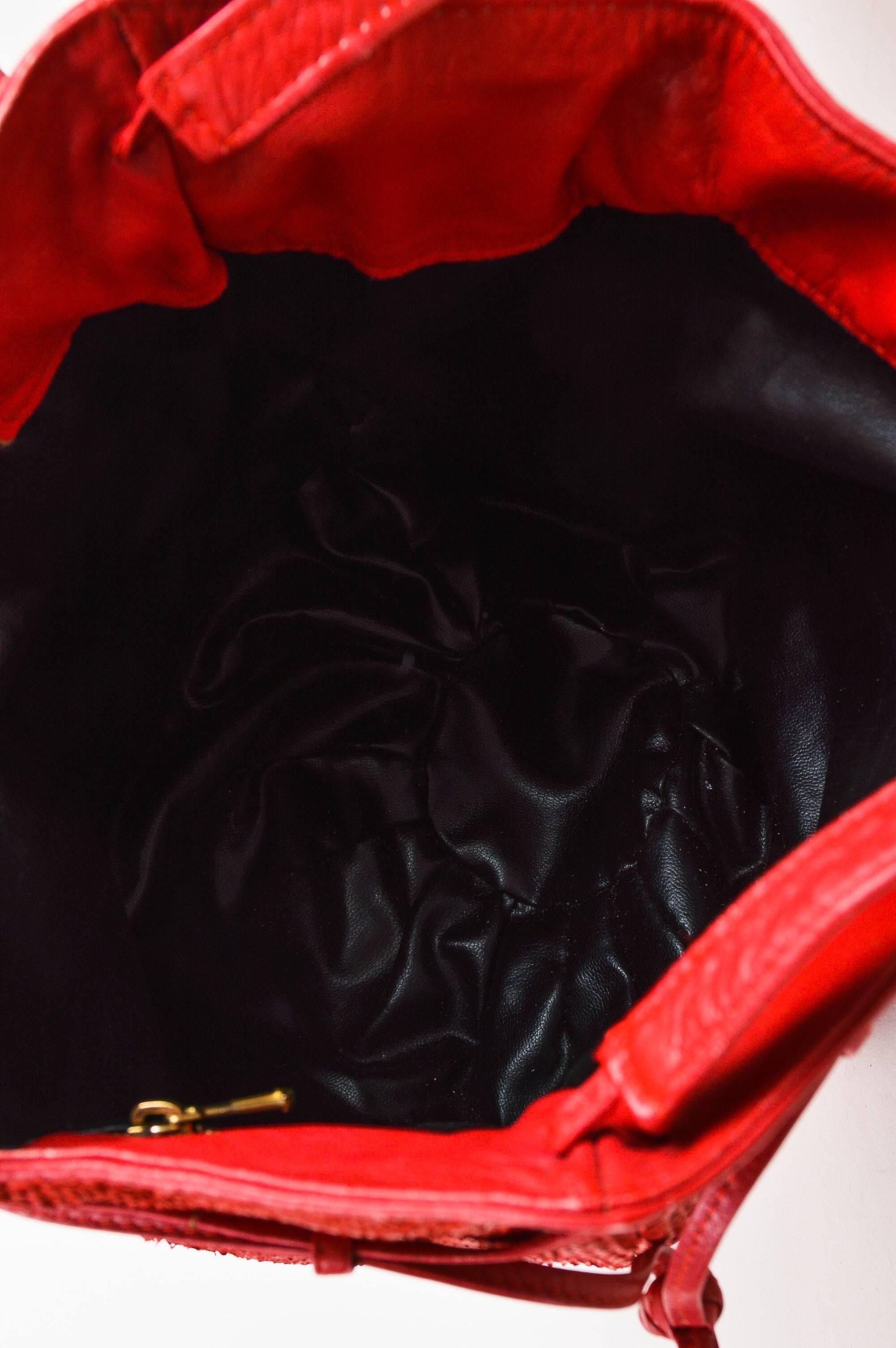 Bottega Veneta Red Snakeskin Leather Drawstring Tie Bucket Bag For Sale 2