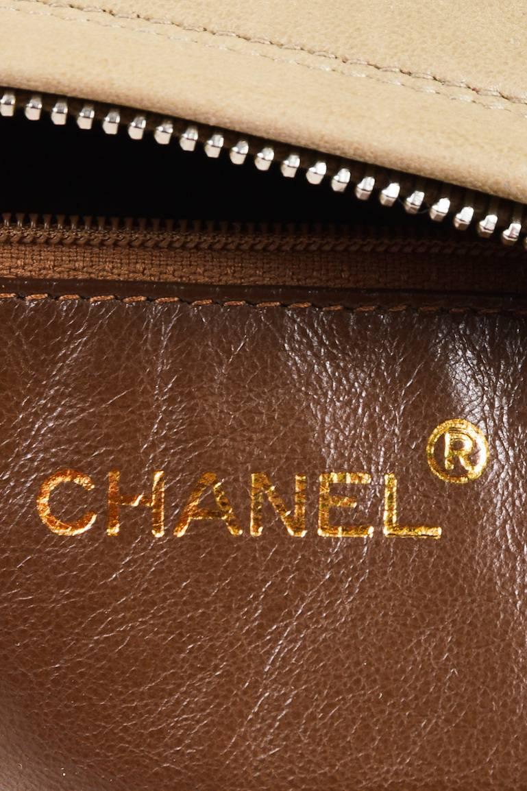 Vintage Chanel Beige Lambskin Quilted Gold Tone 'CC' Fringe Tassel Shoulder Bag For Sale 5