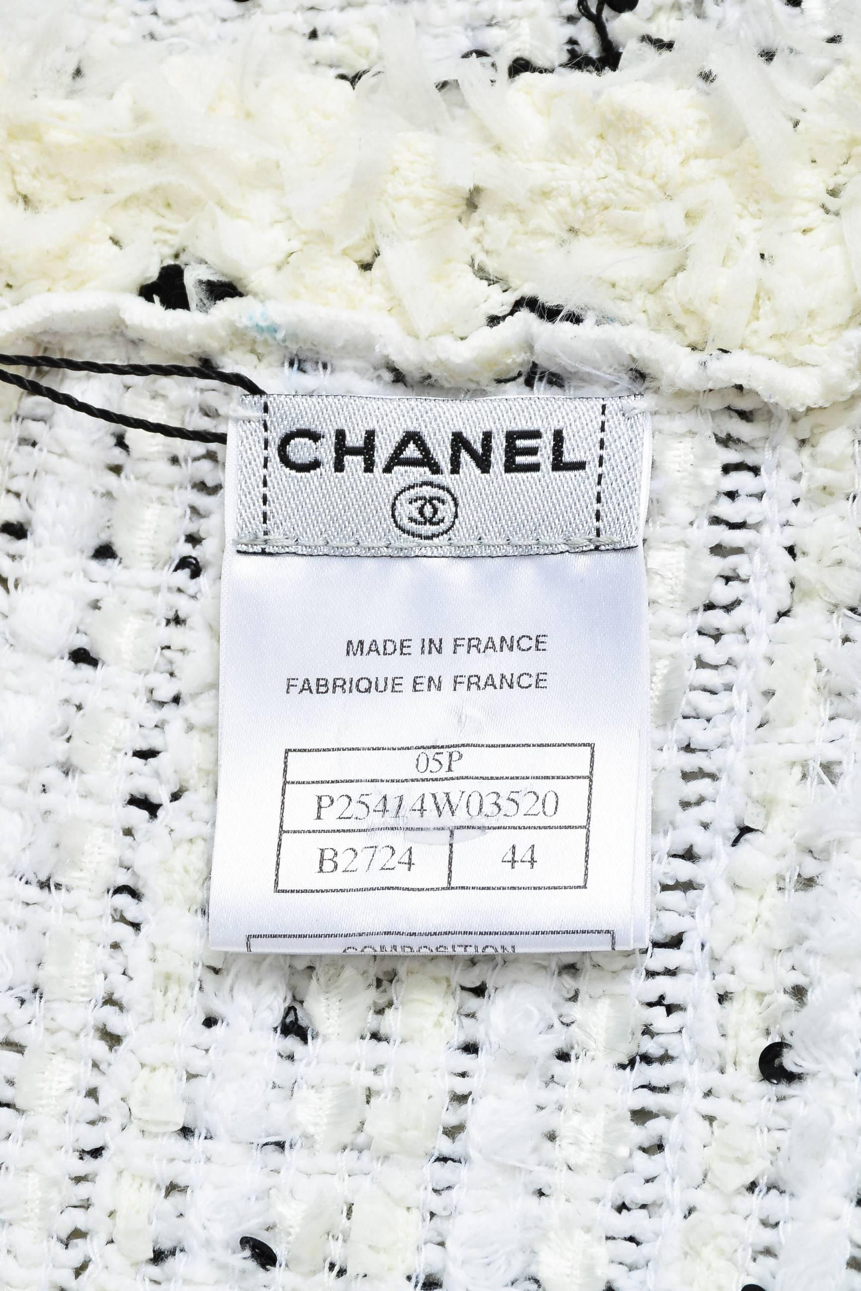 Chanel White Black Boucle Tweed Sequin Embellished Long Sleeve Jacket Size 44 For Sale 1