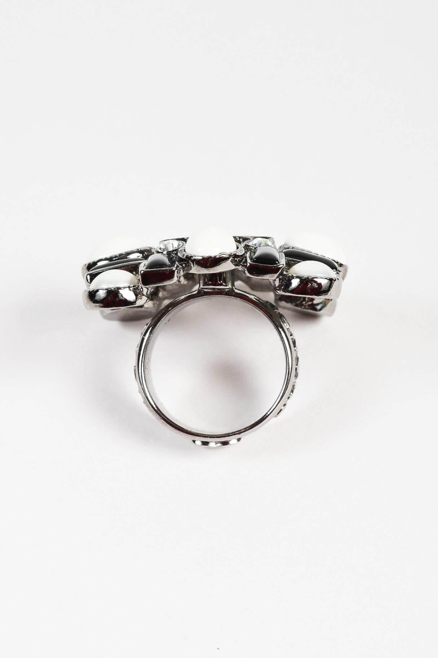 Chanel 06C Black White Gunmetal Gray Crystal Enamel & Faux Pearl 'CC' Ring SZ 6 In Good Condition For Sale In Chicago, IL