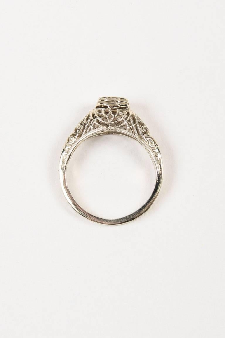 Vintage White Gold Diamond Round Cut Edwardian Engagement Ring SZ 5.5 In Good Condition For Sale In Chicago, IL