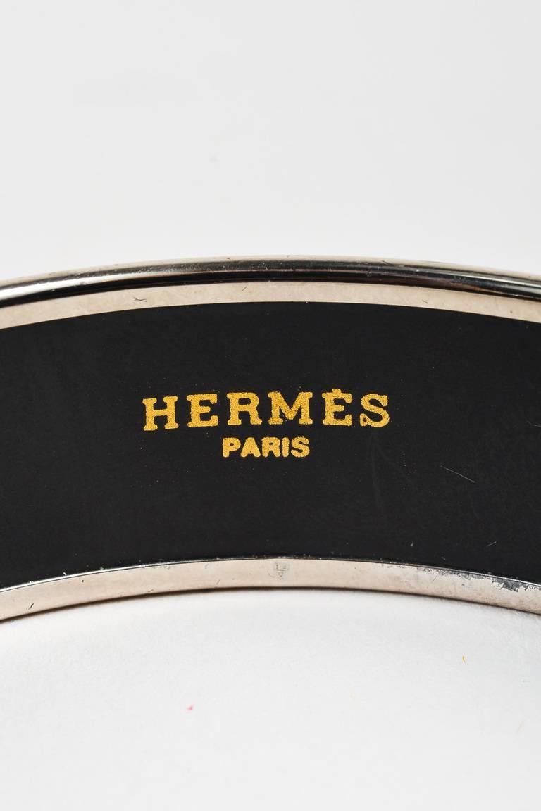 Hermes Palladium Plated Purple Enamel Printed Bangle Bracelet SZ 65 For Sale 2