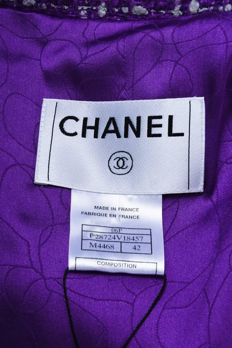 Chanel 06P Purple Red Yellow Silk Blend Tweed Floral Pin Blazer Jacket Size 42 In Excellent Condition For Sale In Chicago, IL