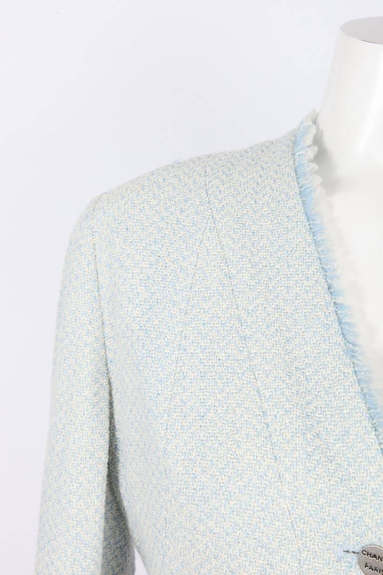 White Chanel Classic Pale Blue Cream Knit Frayed Hem Blazer Jacket Size 40 For Sale