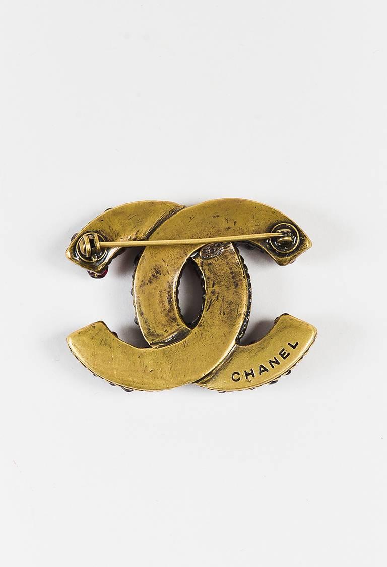 Chanel 00A Burgundy Gold Tone Beaded Embellished 'CC' Cable Trim Brooch Pin In Good Condition For Sale In Chicago, IL