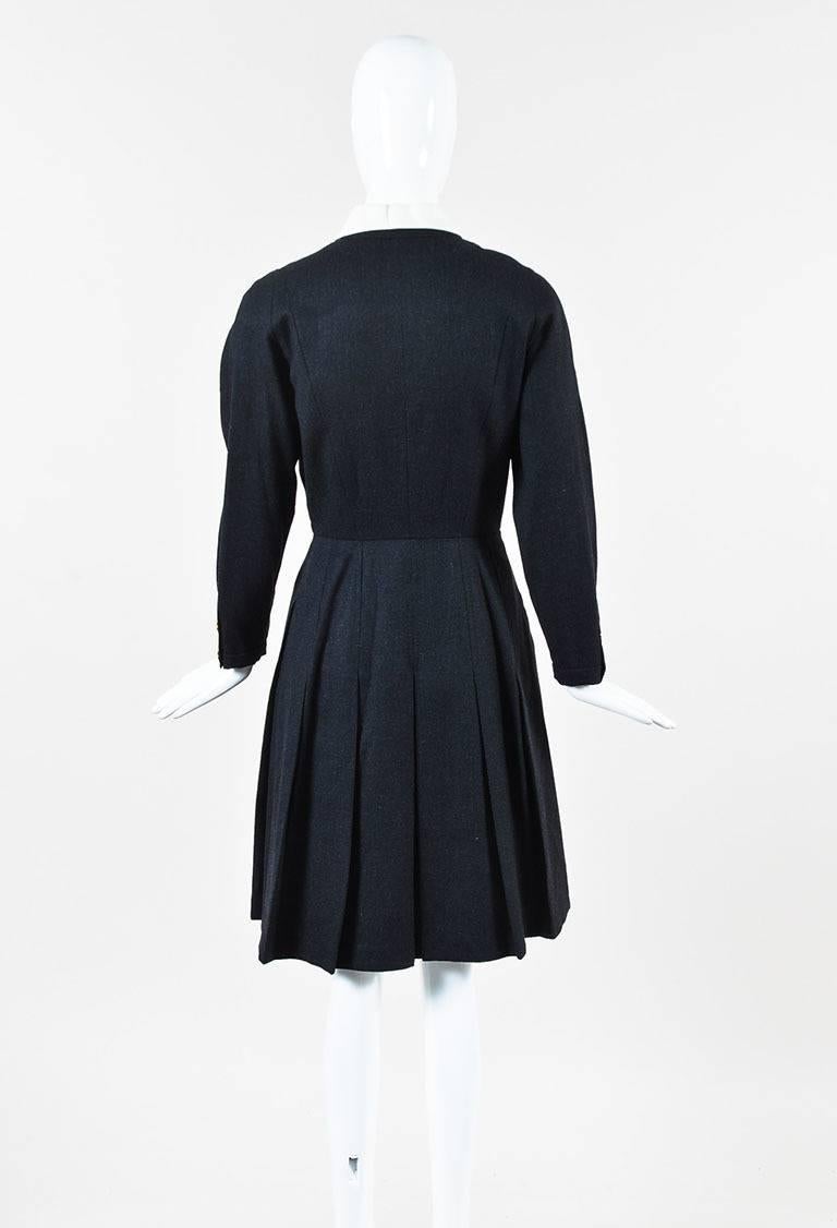 Vintage Chanel Boutique Black Gray & White Wool Clover Button Pleated Dress In Excellent Condition For Sale In Chicago, IL