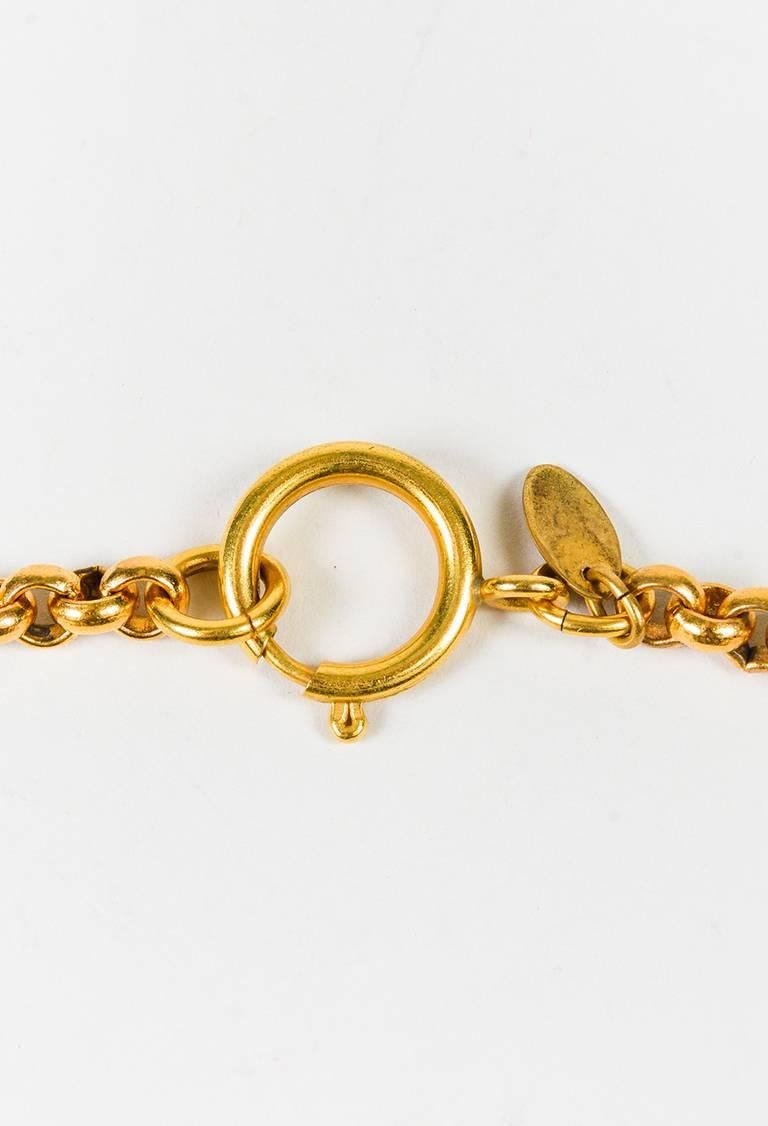 Women's or Men's Chanel Vintage Gold Tone Metal Chain Link 'CC' Pendant Necklace For Sale