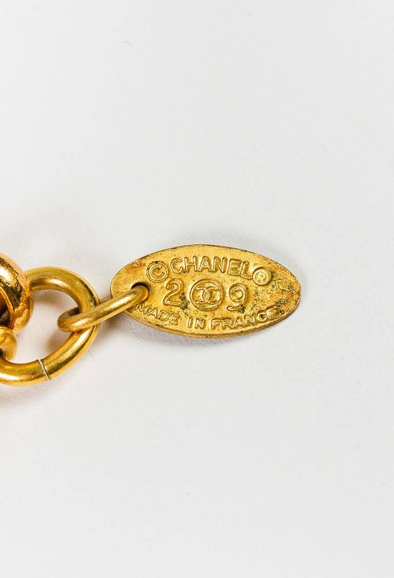 Chanel Vintage Gold Tone Metal Chain Link 'CC' Pendant Necklace For Sale 1
