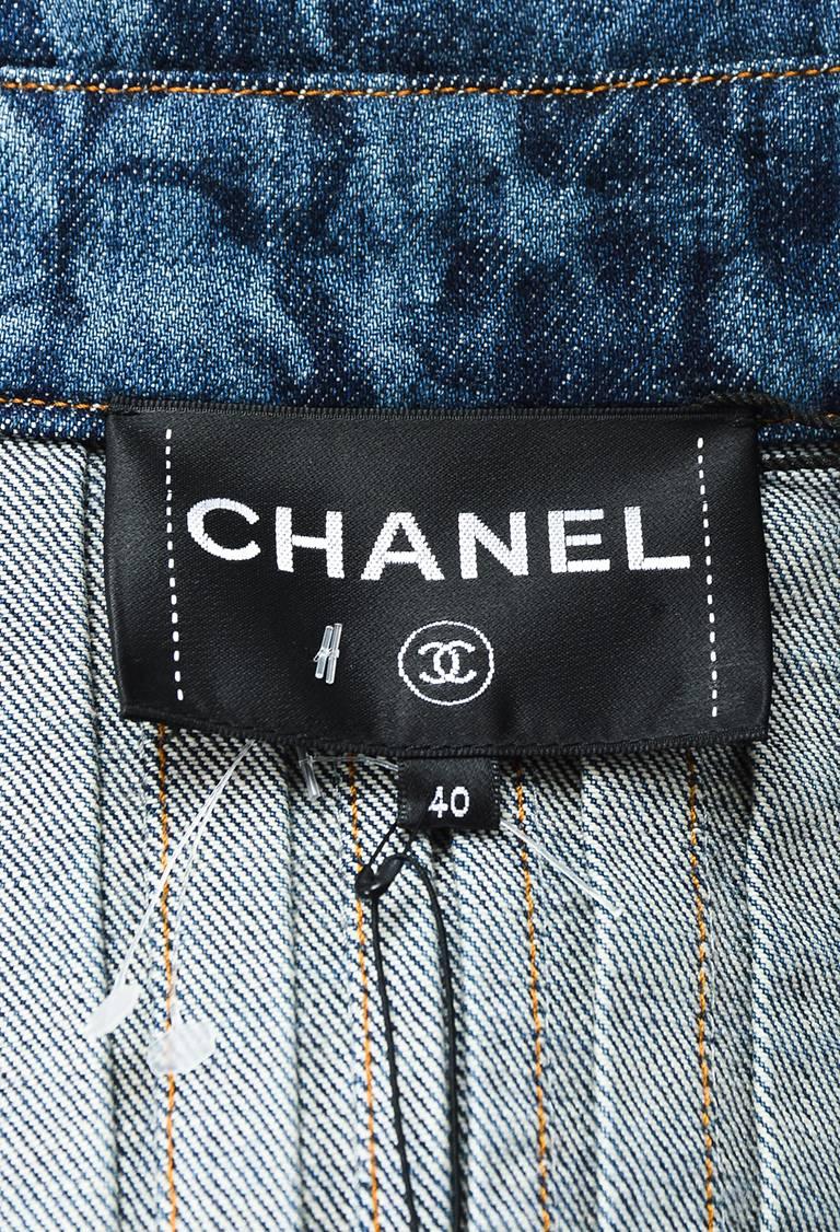 Women's Chanel Blue Denim Floral Print Darted Button Up SS Jacket SZ 40 For Sale