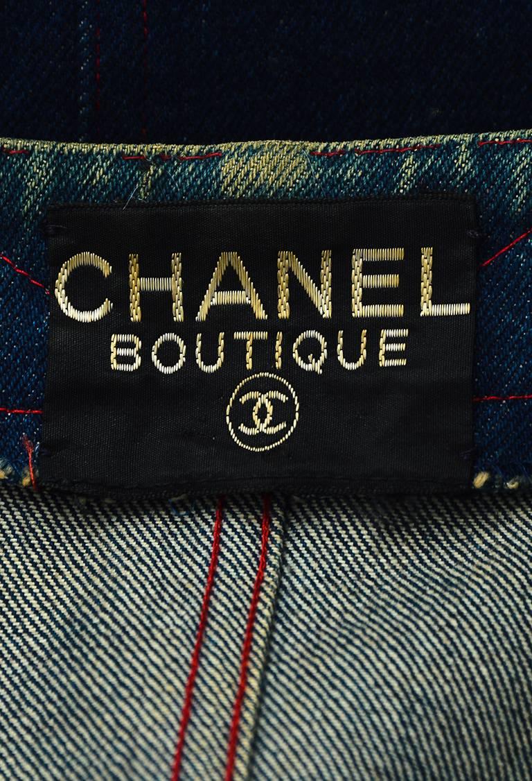 Vintage Chanel Boutique Blue & Red Denim 'CC' Button Jacket For Sale 1