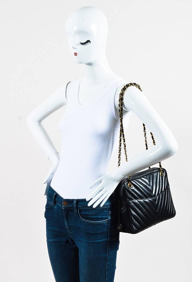 VINTAGE Chanel Black Lambskin Leather Chevron Quilted Shoulder Bag For Sale 5