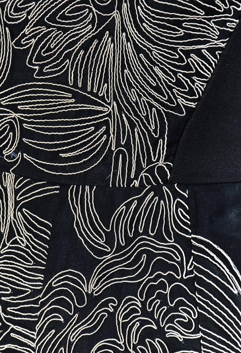 Women's Carmen Marc Valvo Couture Black Silk Cream Embroidered SL Princess Gown SZ 4 For Sale