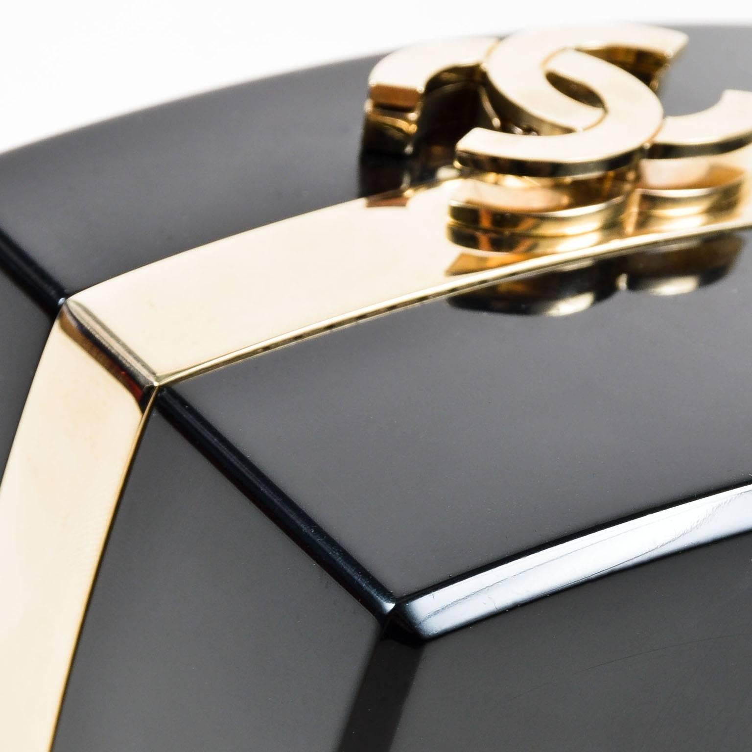 Chanel Fall 2004 Runway Black Gold Tone Lucite Plexiglass 'CC' Jewelry Box Bag For Sale 1
