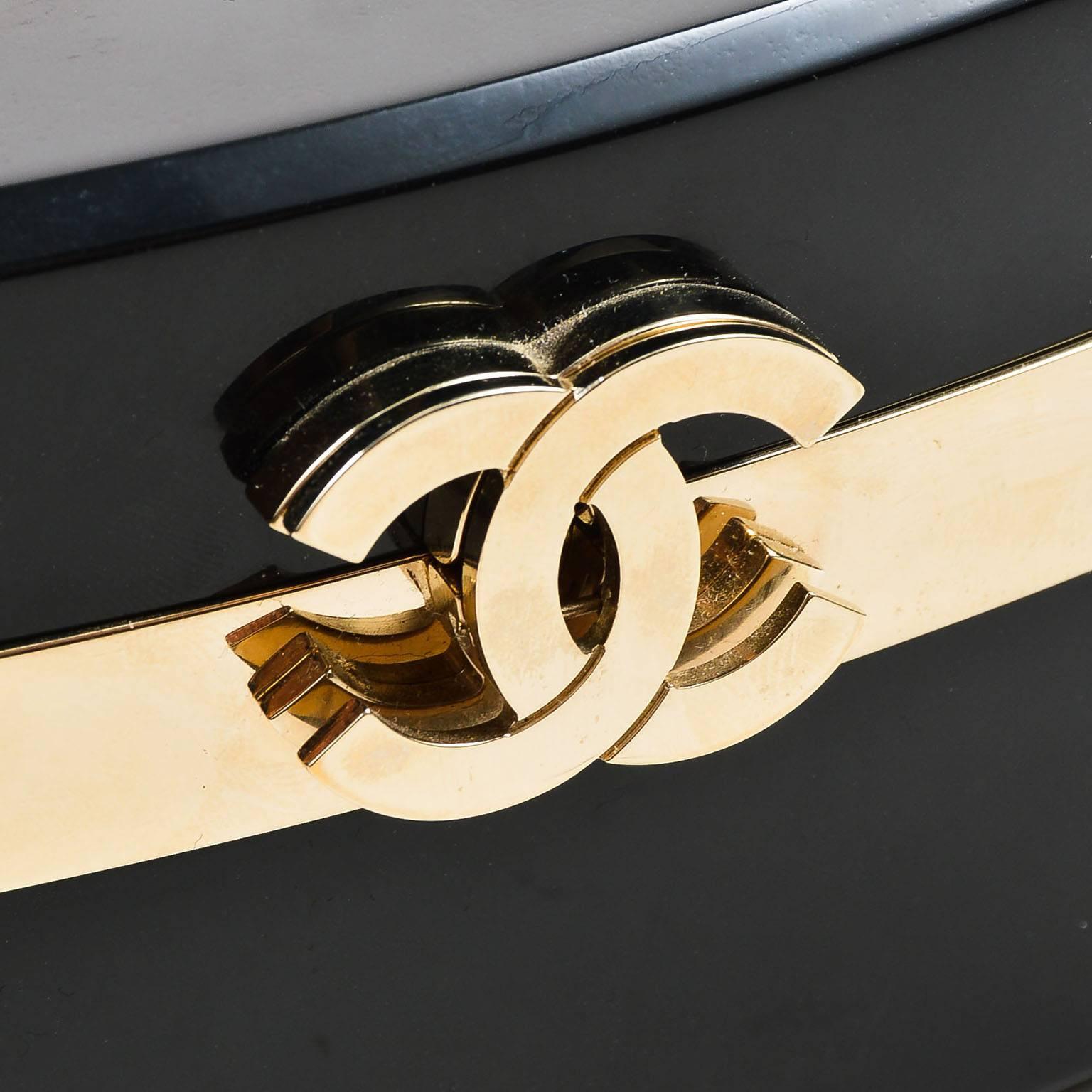 Women's Chanel Fall 2004 Runway Black Gold Tone Lucite Plexiglass 'CC' Jewelry Box Bag For Sale