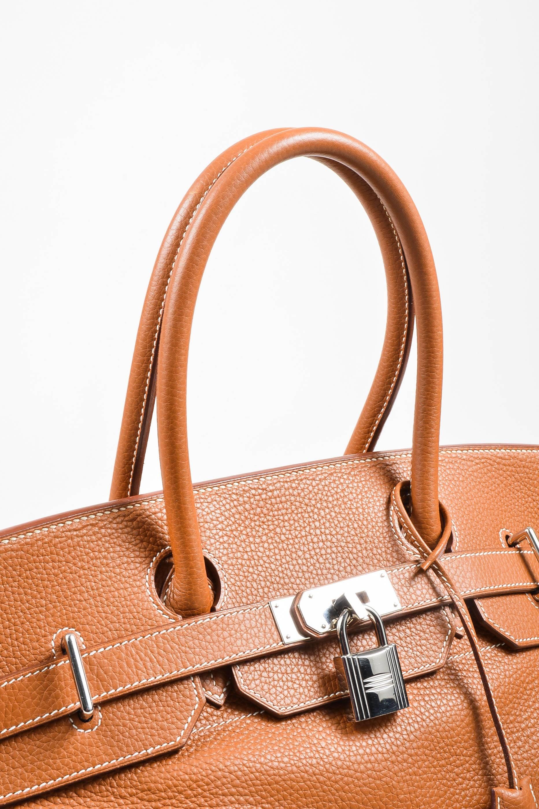 Make one of the most sought-after and iconic bags in current history yours: the timeless, irrefutable Birkin bag in the 42 cm 