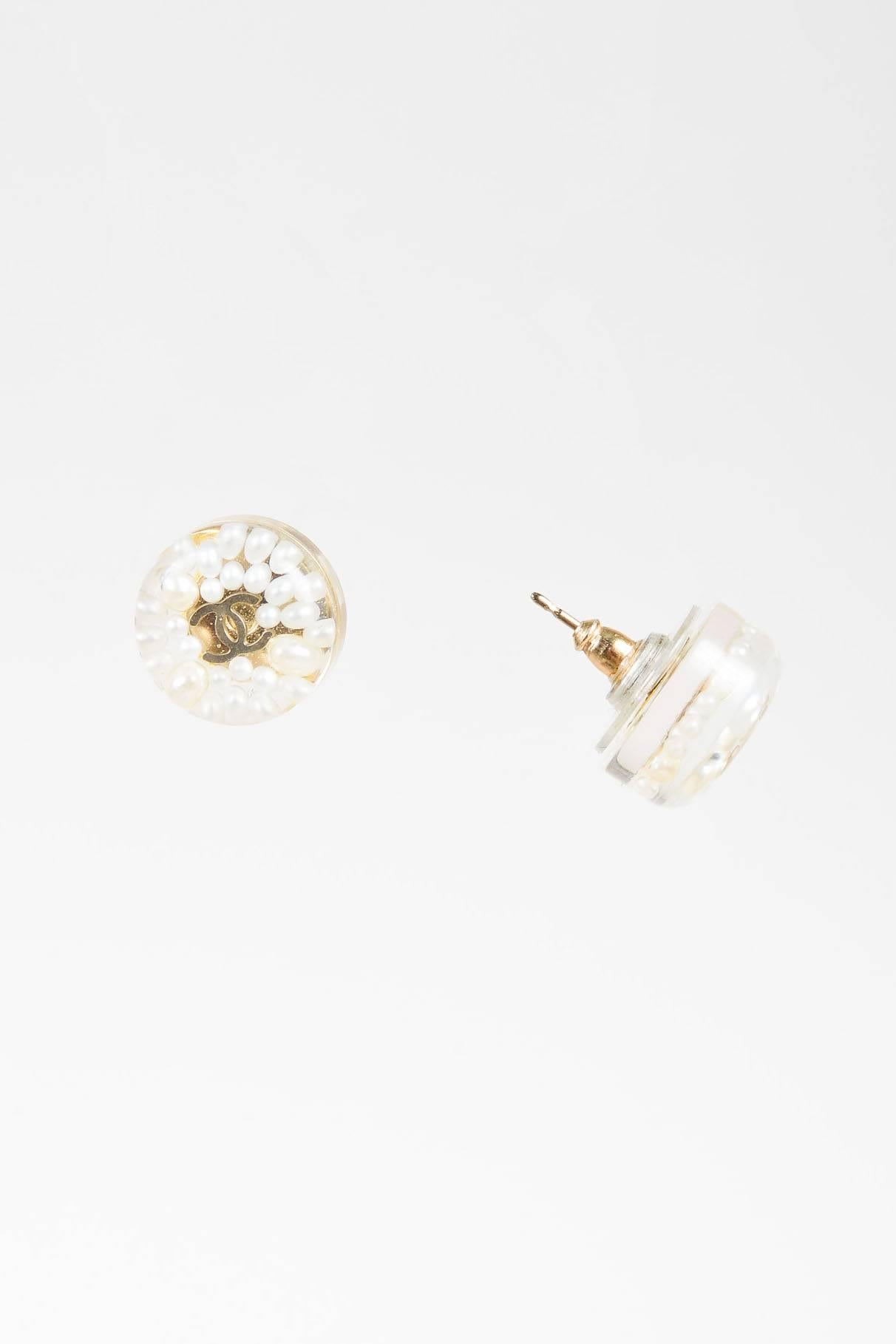 Chanel Transparent Faux Pearl Embellished 'CC' Logo Post Stud Earrings In Good Condition For Sale In Chicago, IL