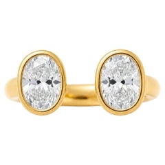 Toi et Moi Gemstone Ring: Two Moissanites