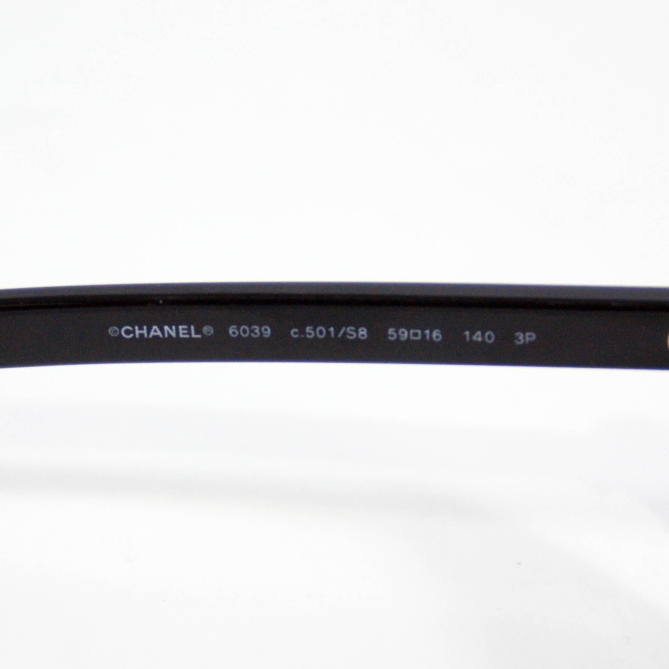 Gray Chanel Cat-Eye Black Sunglasses For Sale