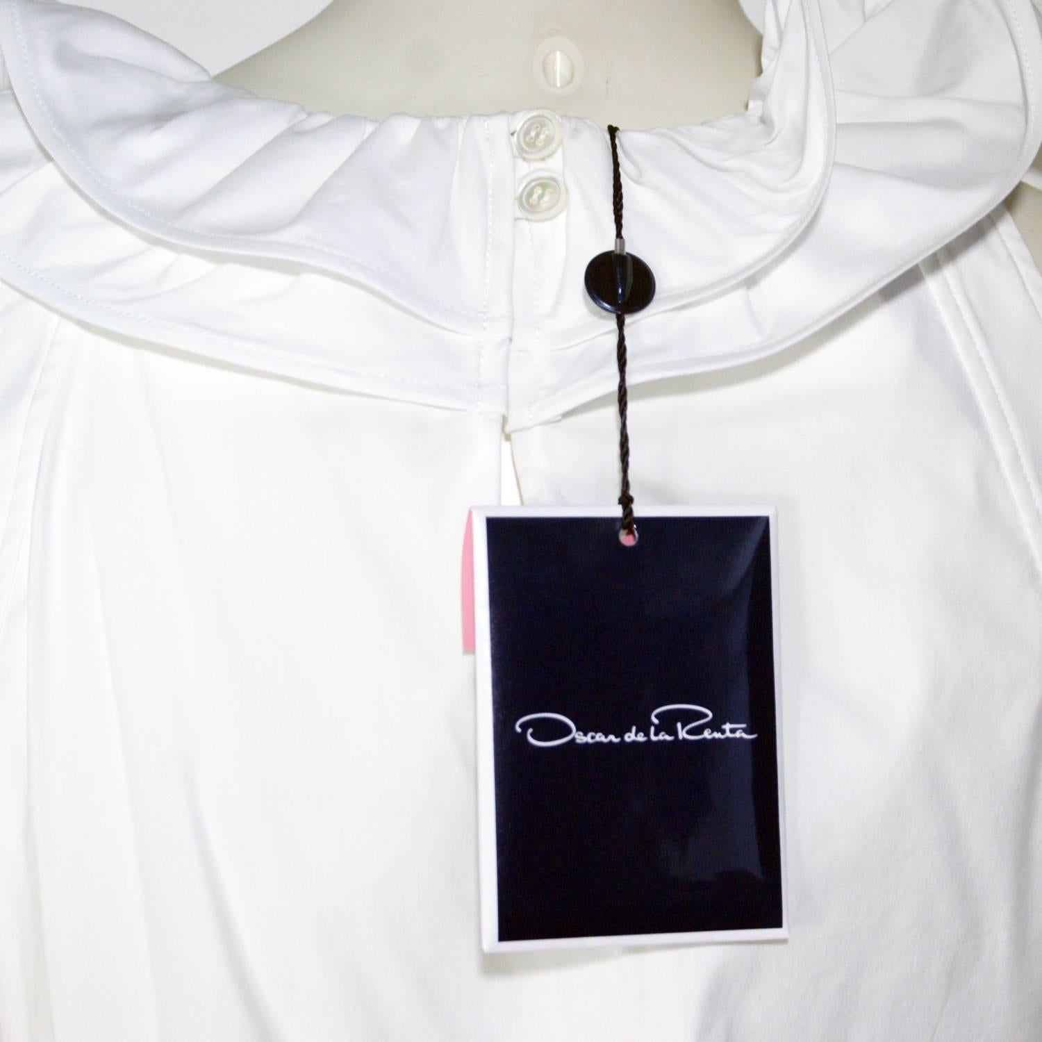 Oscar de la Renta White Ruffle Sleevless Blouse In New Condition For Sale In Narberth, PA