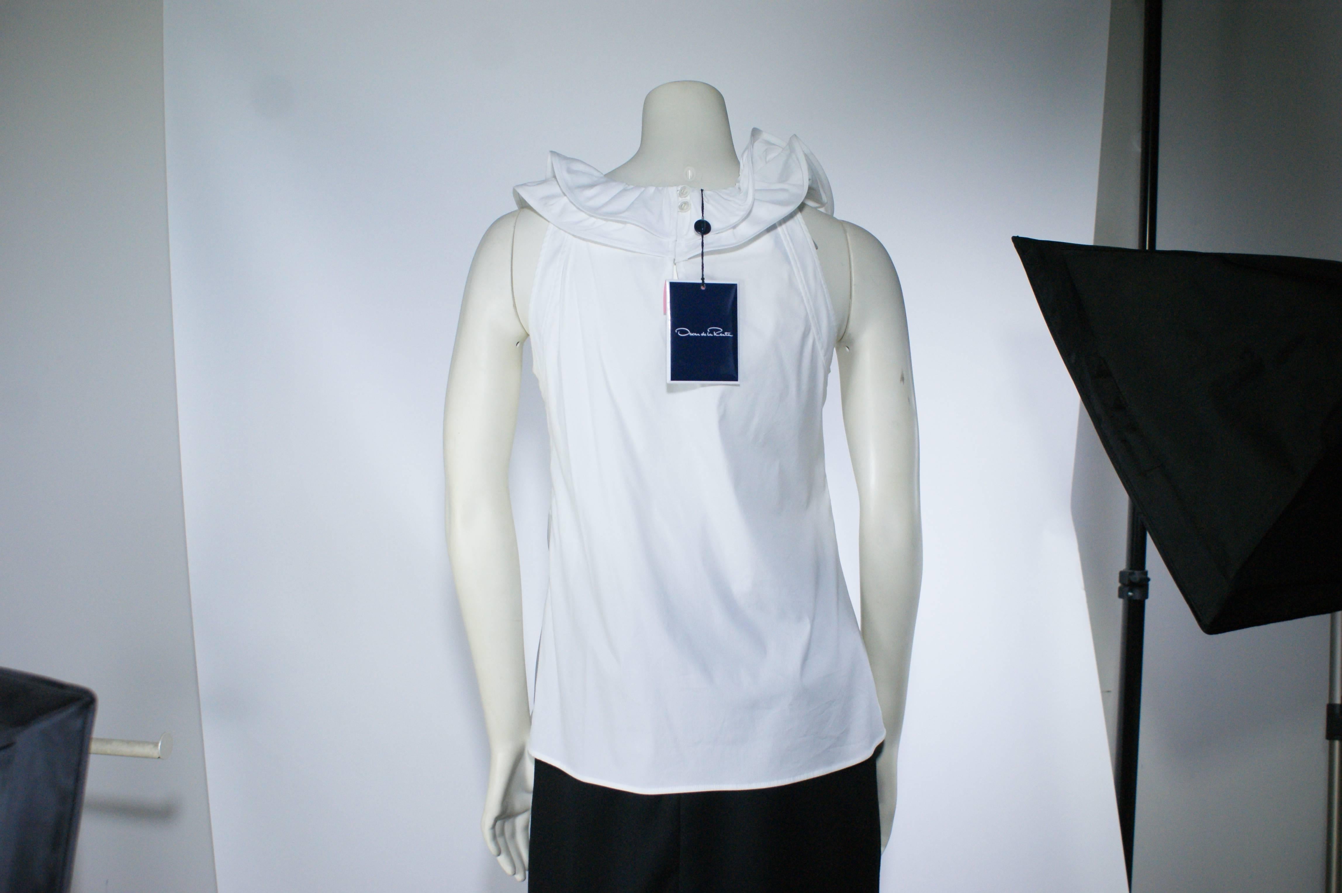Oscar de la Renta White Ruffle Sleevless Blouse For Sale 2
