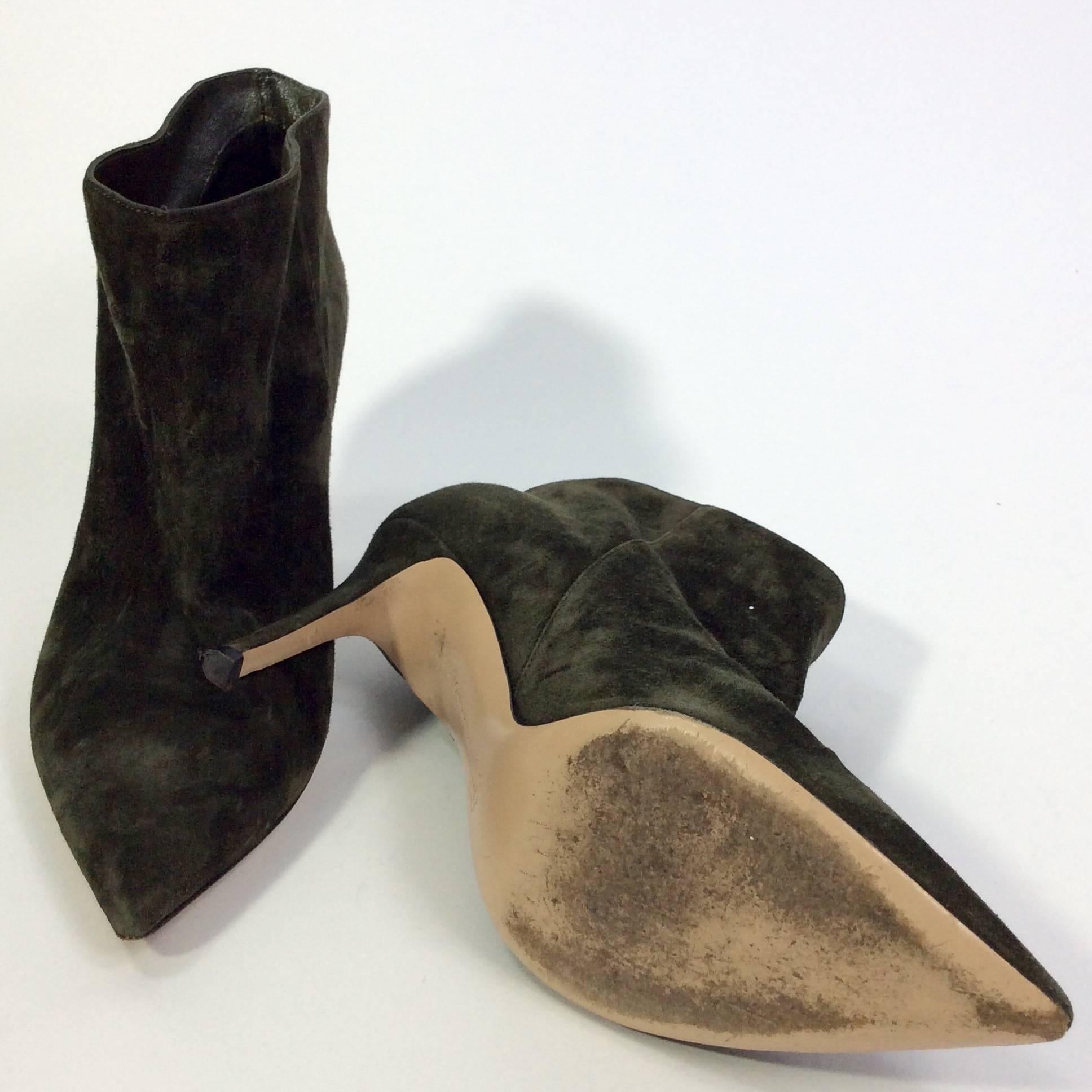 Gianvito Rossi Olive Suede Pointed Bootie In Excellent Condition In Narberth, PA