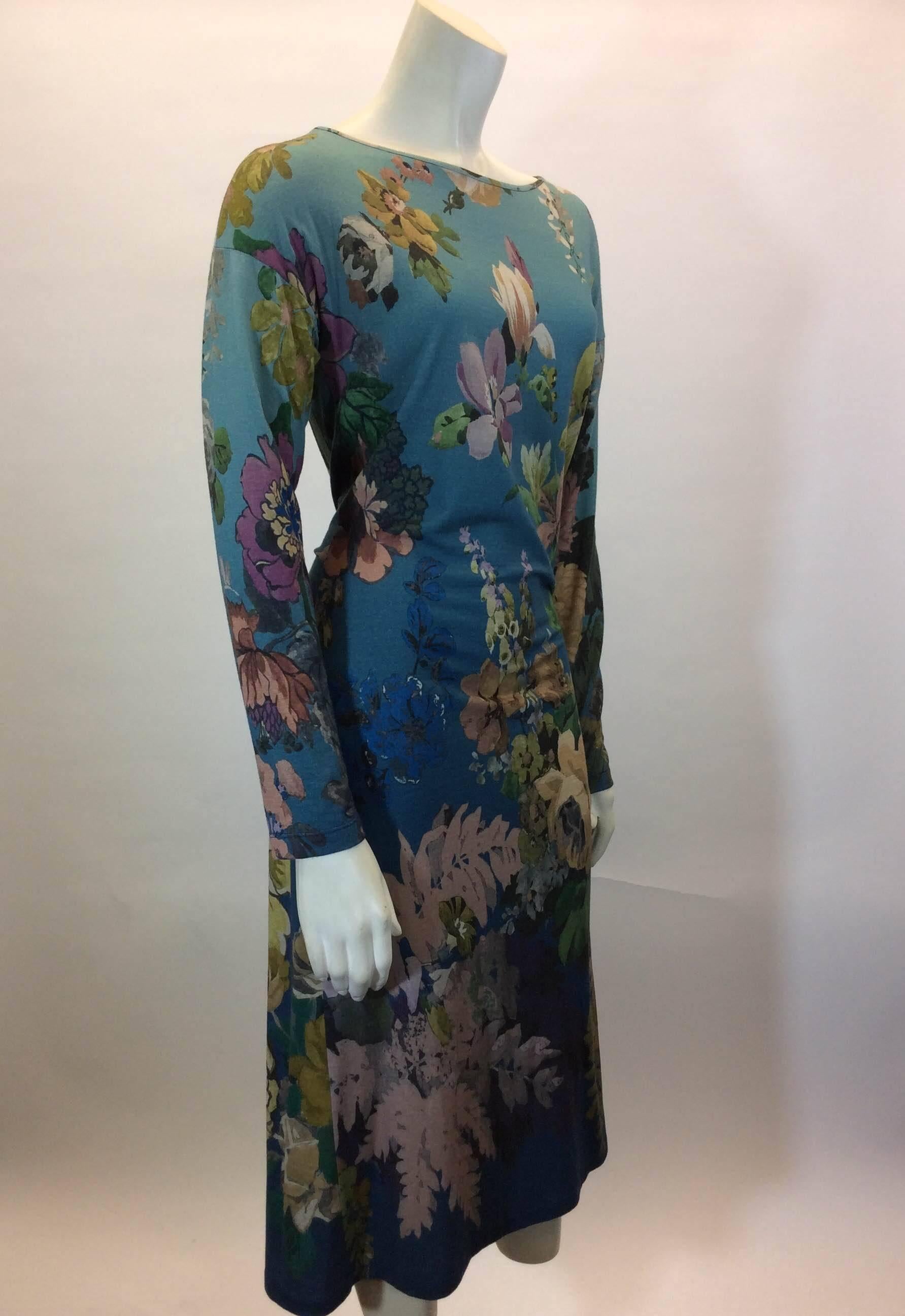 Beautiful Floral Textile Print 
Comfortable Stretch Material 
Long Sleeves with Midi Length Hem
Italy Size 48 Equates to US 14
