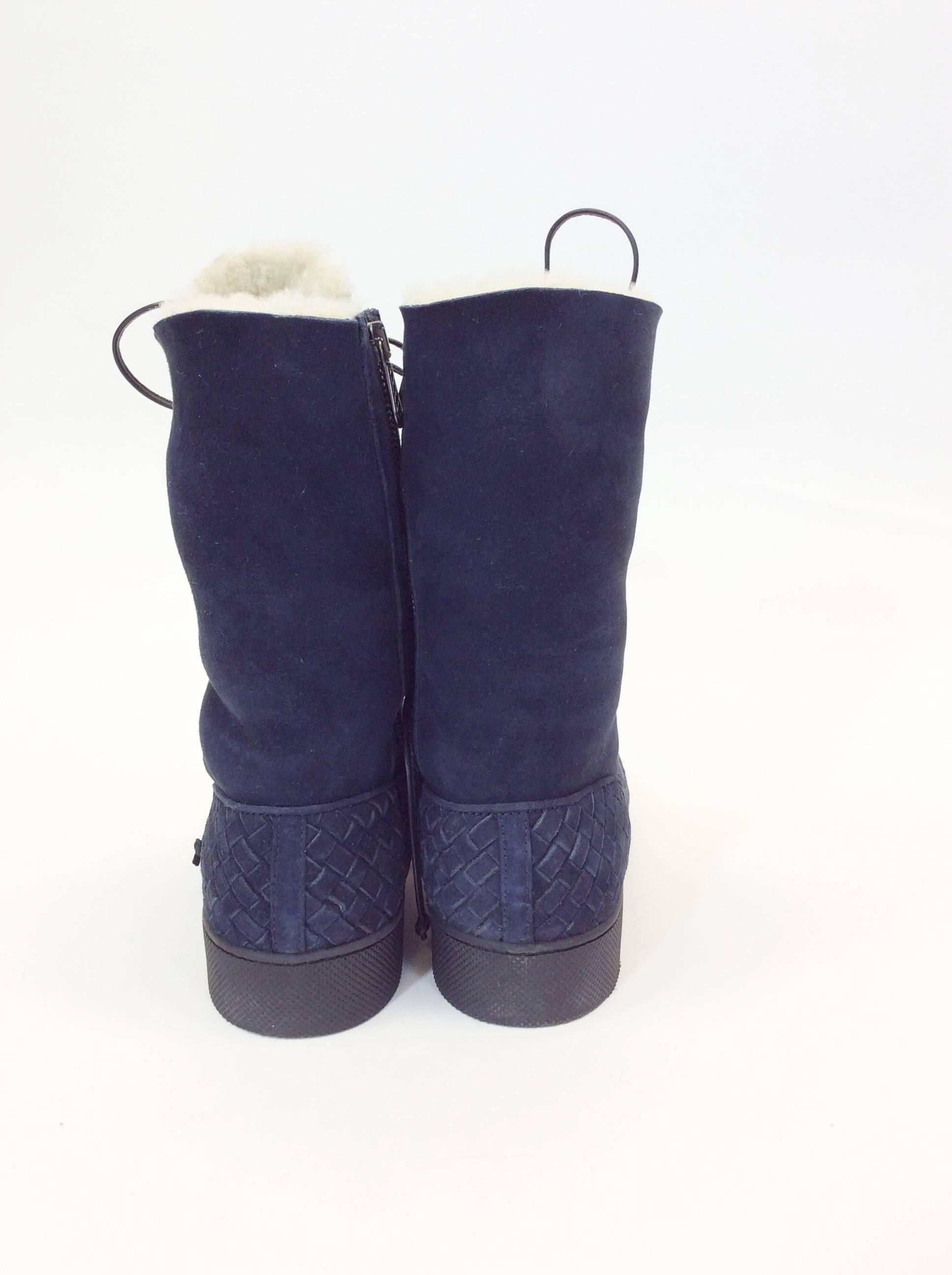 Bottega Venetta Navy Woven Suede Boot In Excellent Condition For Sale In Narberth, PA