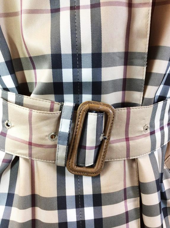 Burberry Classic Plaid Raincoat Trench Coat at 1stDibs burberry plaid