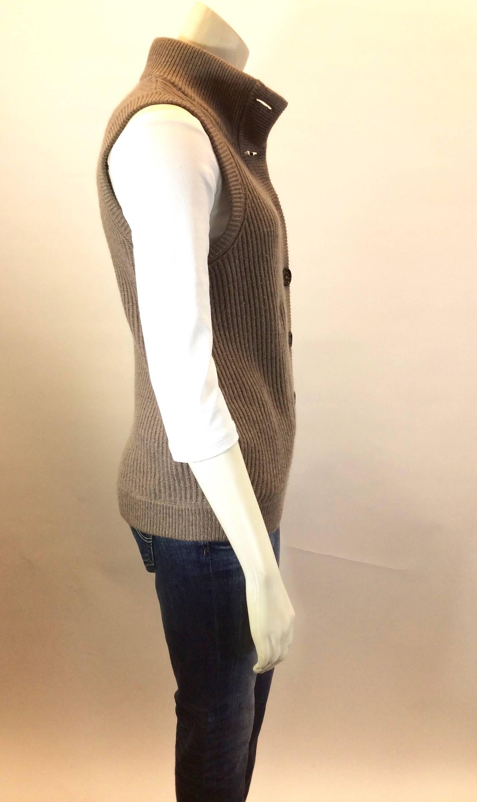 Brunello Cucinelli Light Brown Cashmere Sweater Vest In Excellent Condition In Narberth, PA