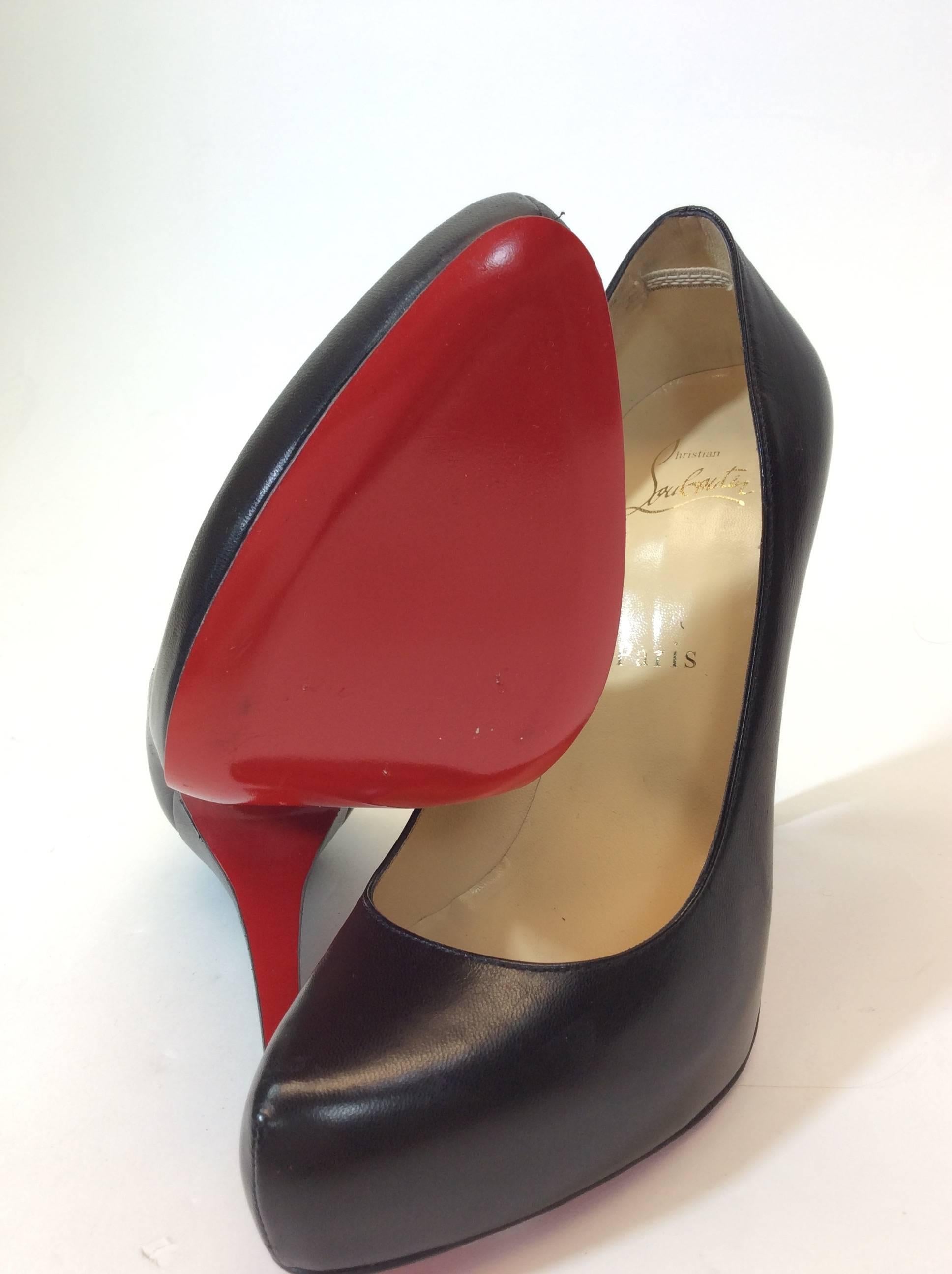 Christian Louboutin Round Pointed Toe Black Pump 1