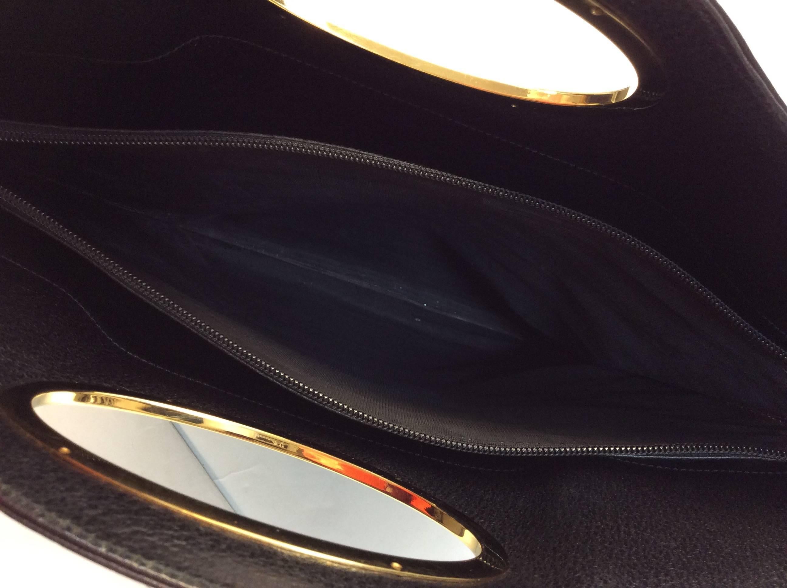 Gucci Black Leather Handheld Structured Bag For Sale 1
